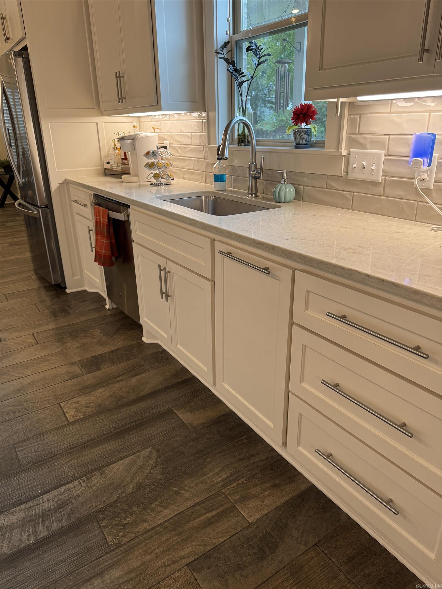 ROBYNMAR - Residential