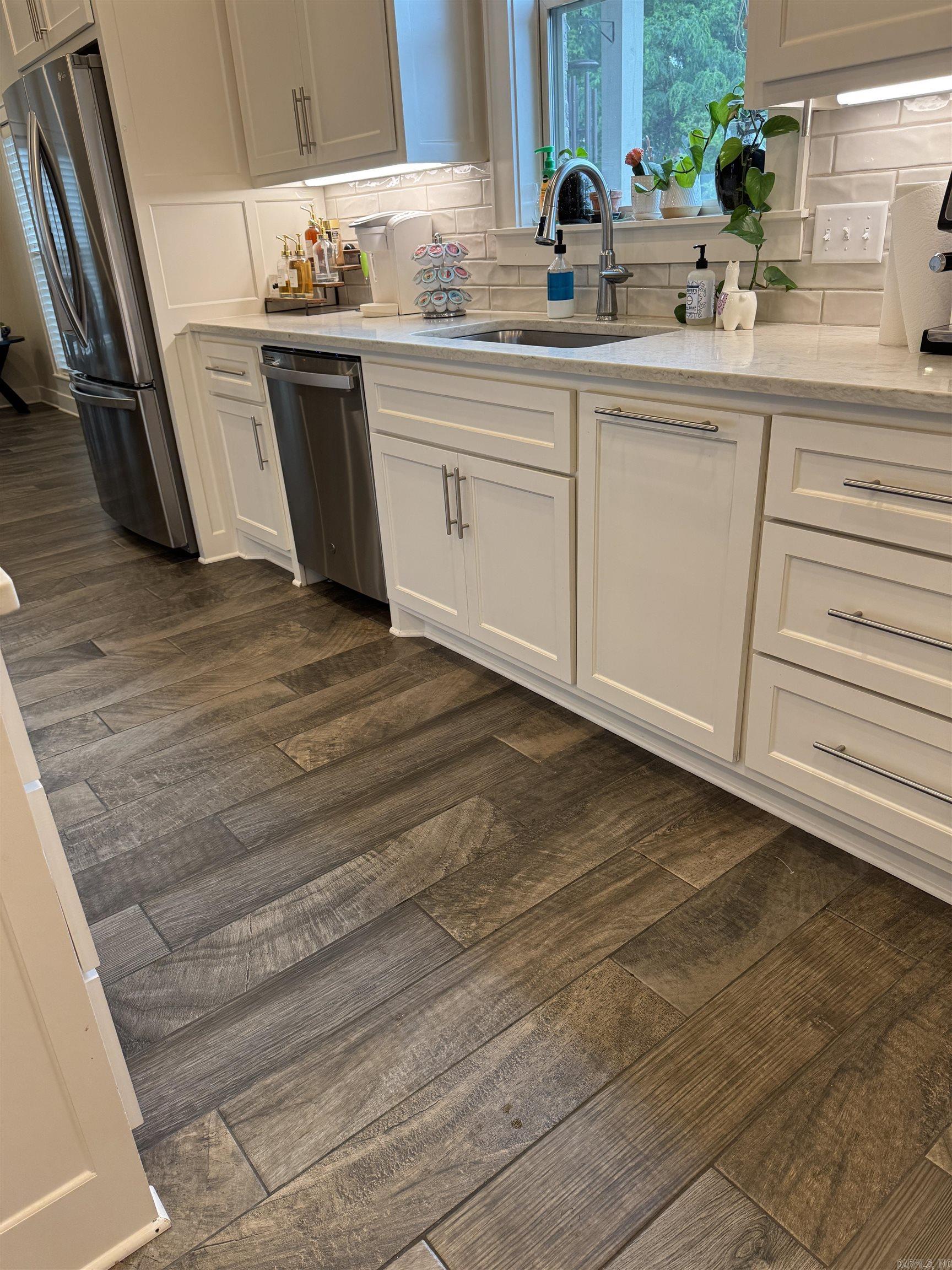 ROBYNMAR - Residential