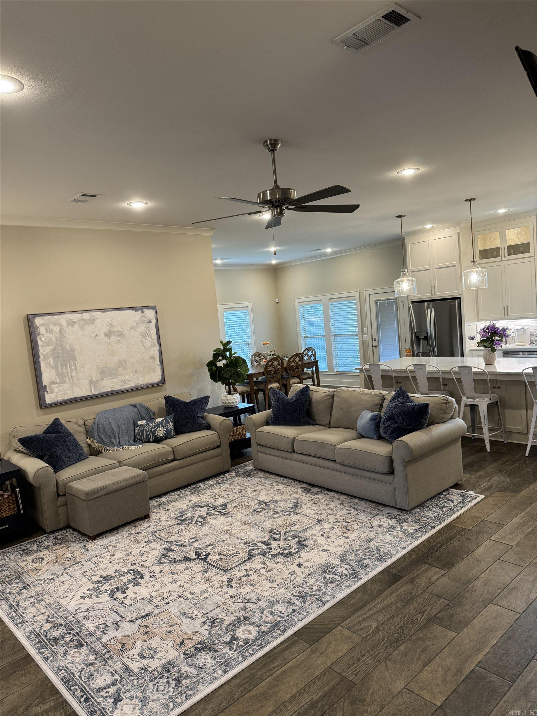 ROBYNMAR - Residential