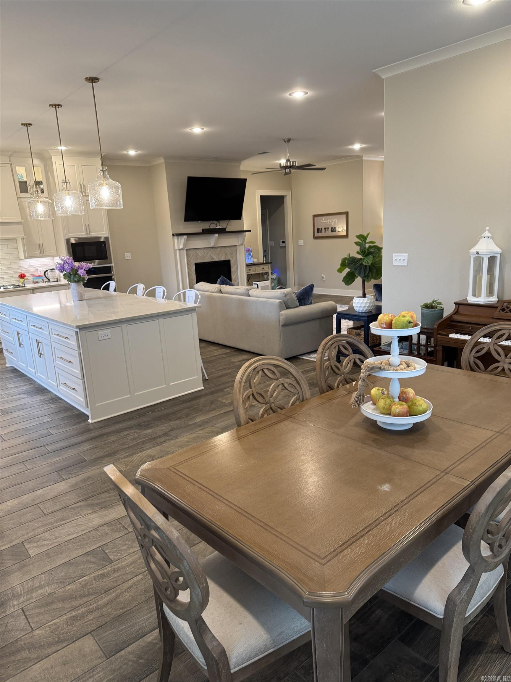 ROBYNMAR - Residential