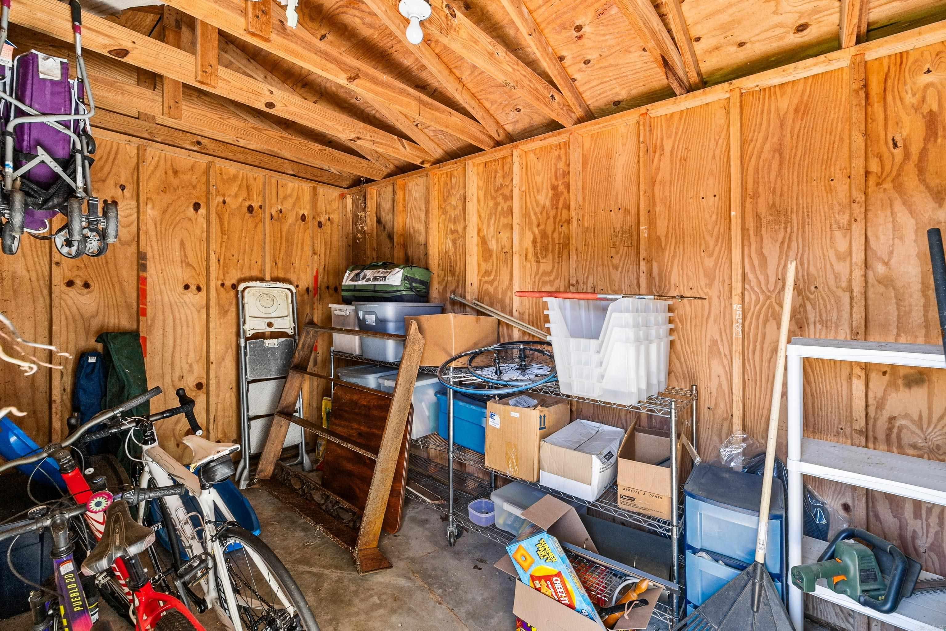 KINGWOOD PLACE - Residential