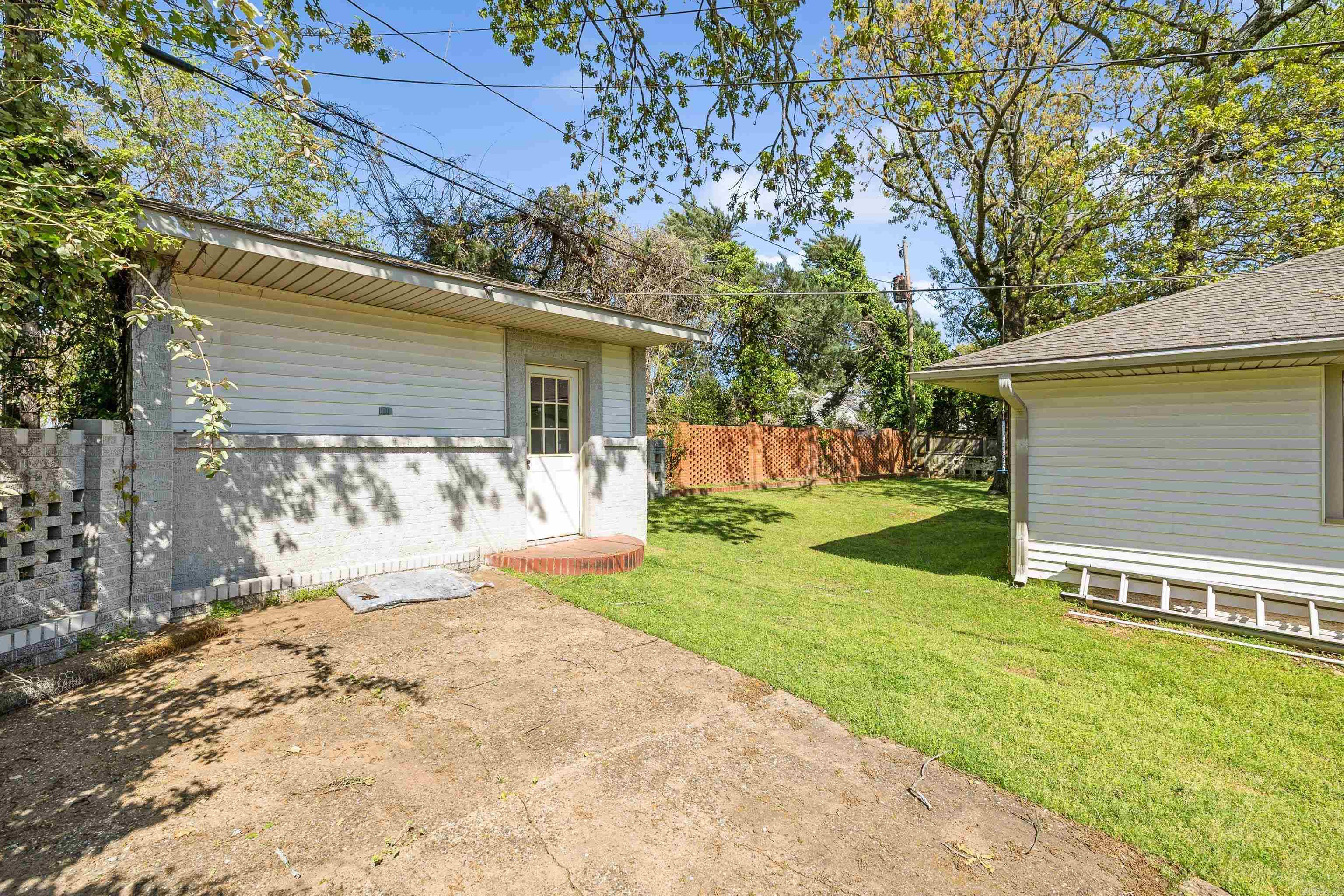 KINGWOOD PLACE - Residential