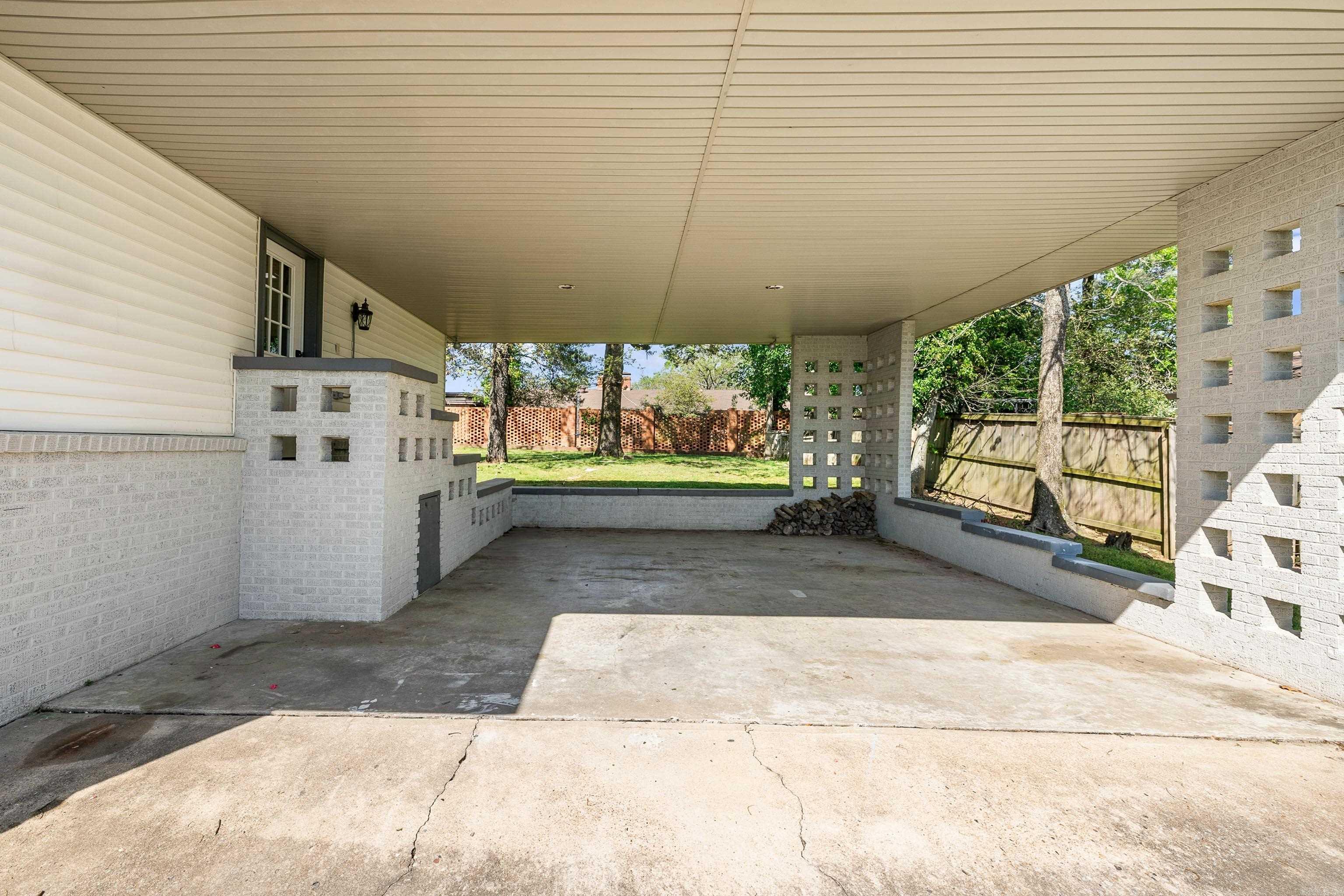 KINGWOOD PLACE - Residential