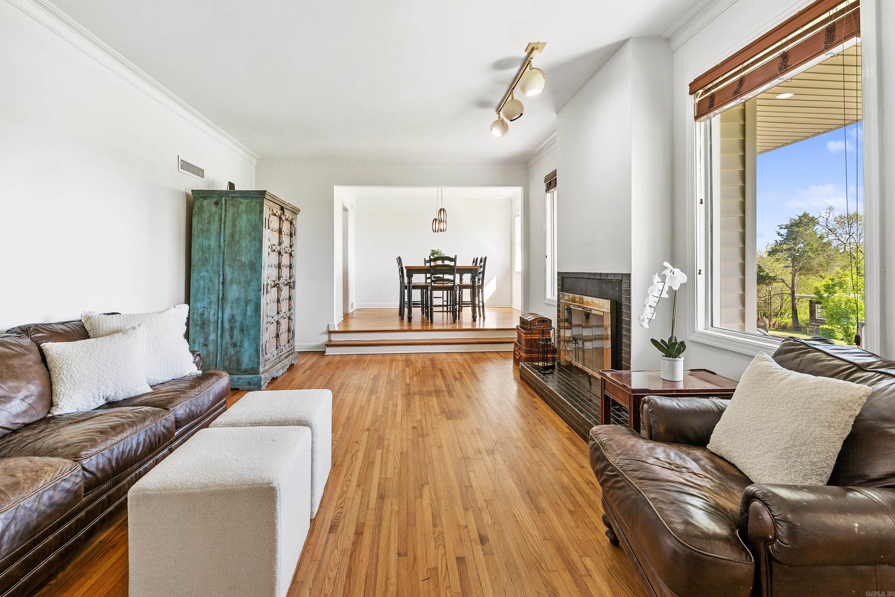 KINGWOOD PLACE - Residential