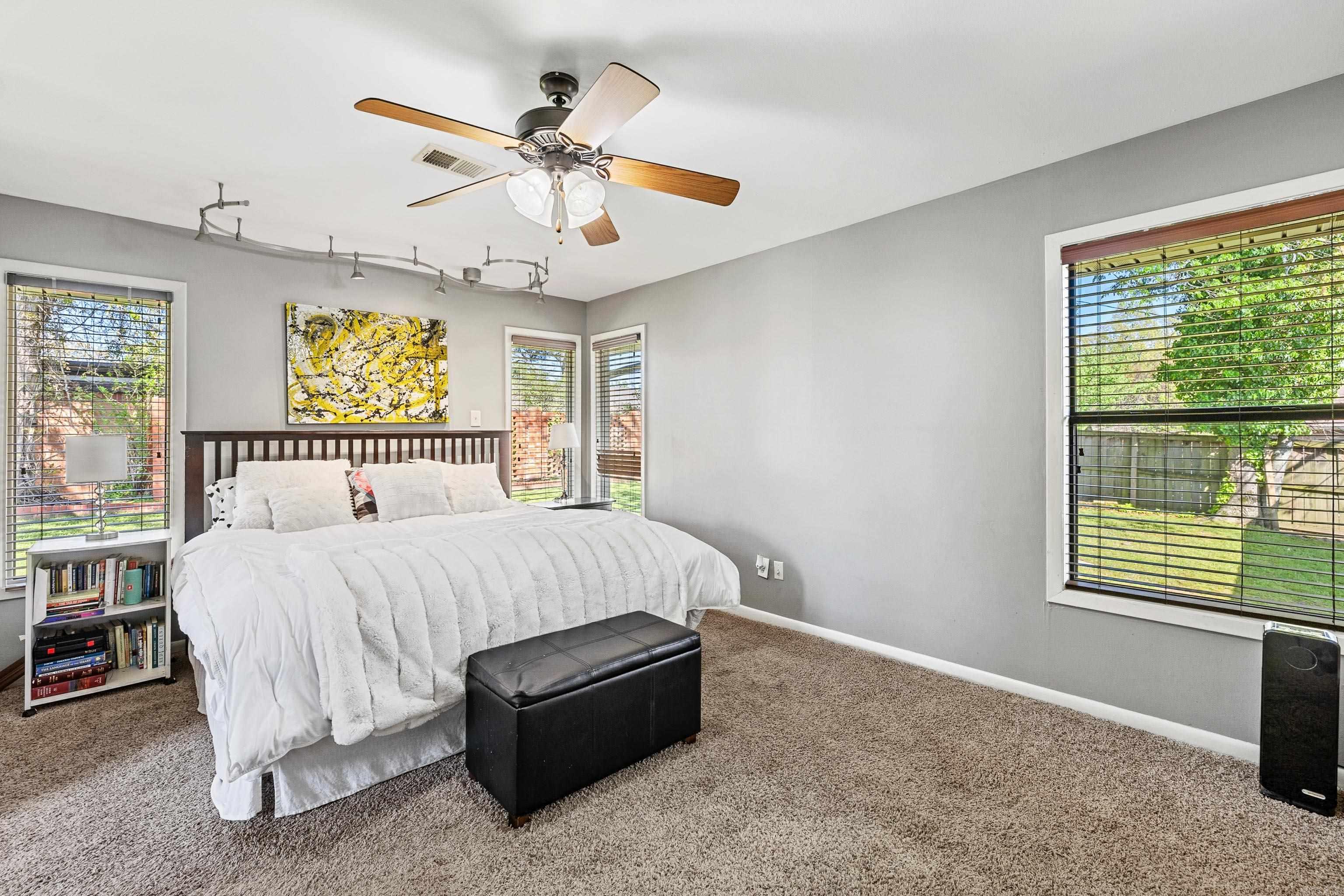 KINGWOOD PLACE - Residential