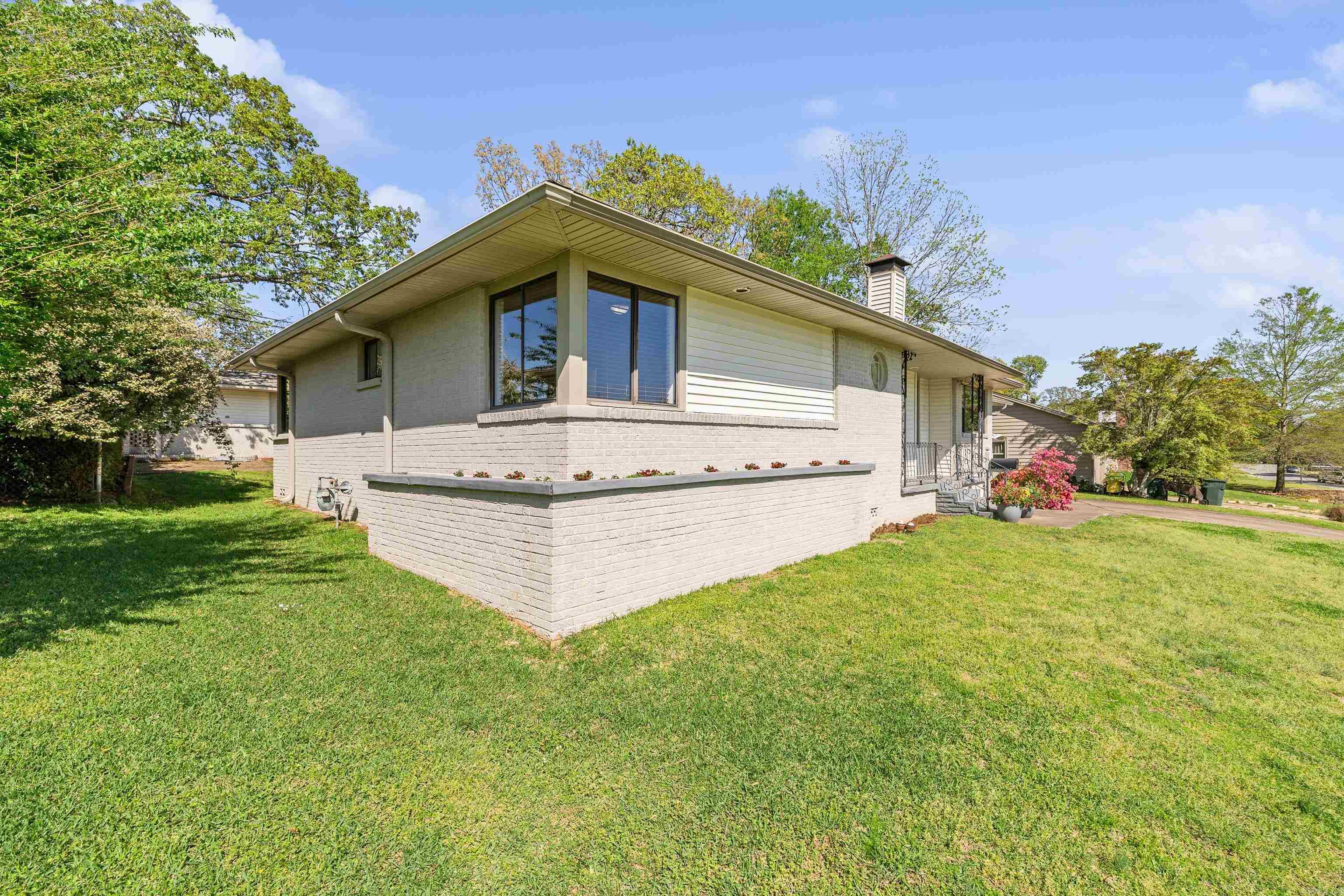 KINGWOOD PLACE - Residential