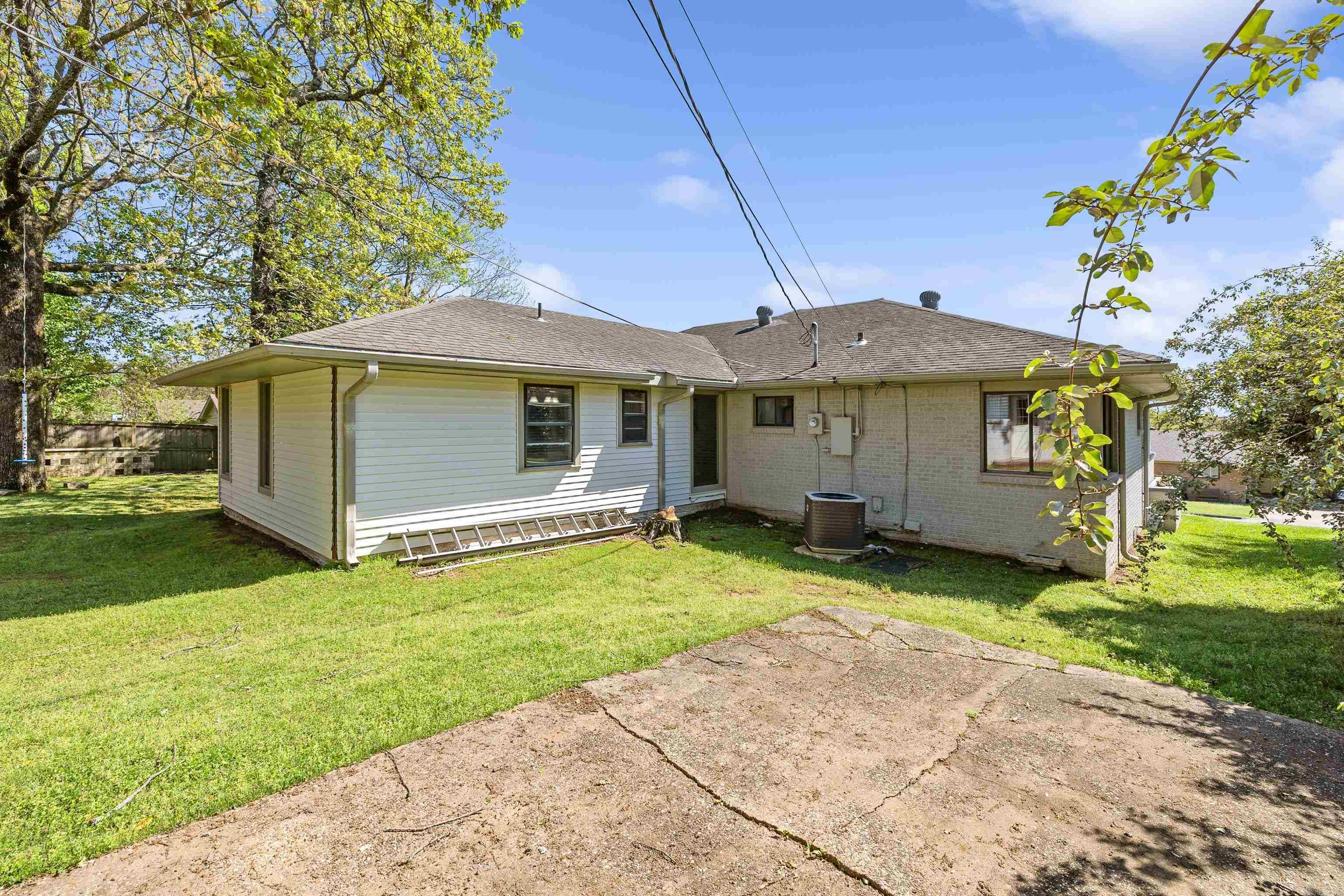 KINGWOOD PLACE - Residential