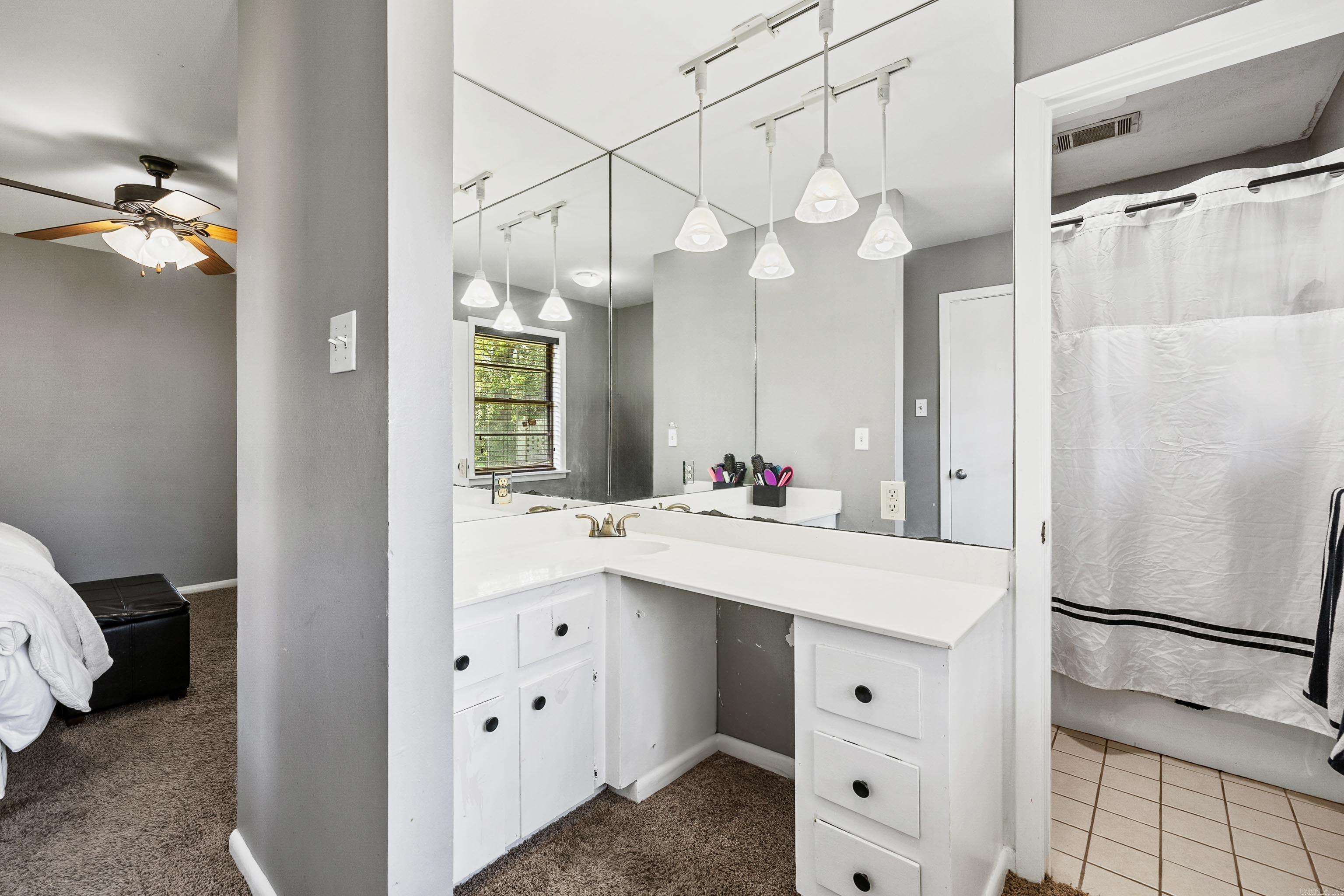 KINGWOOD PLACE - Residential