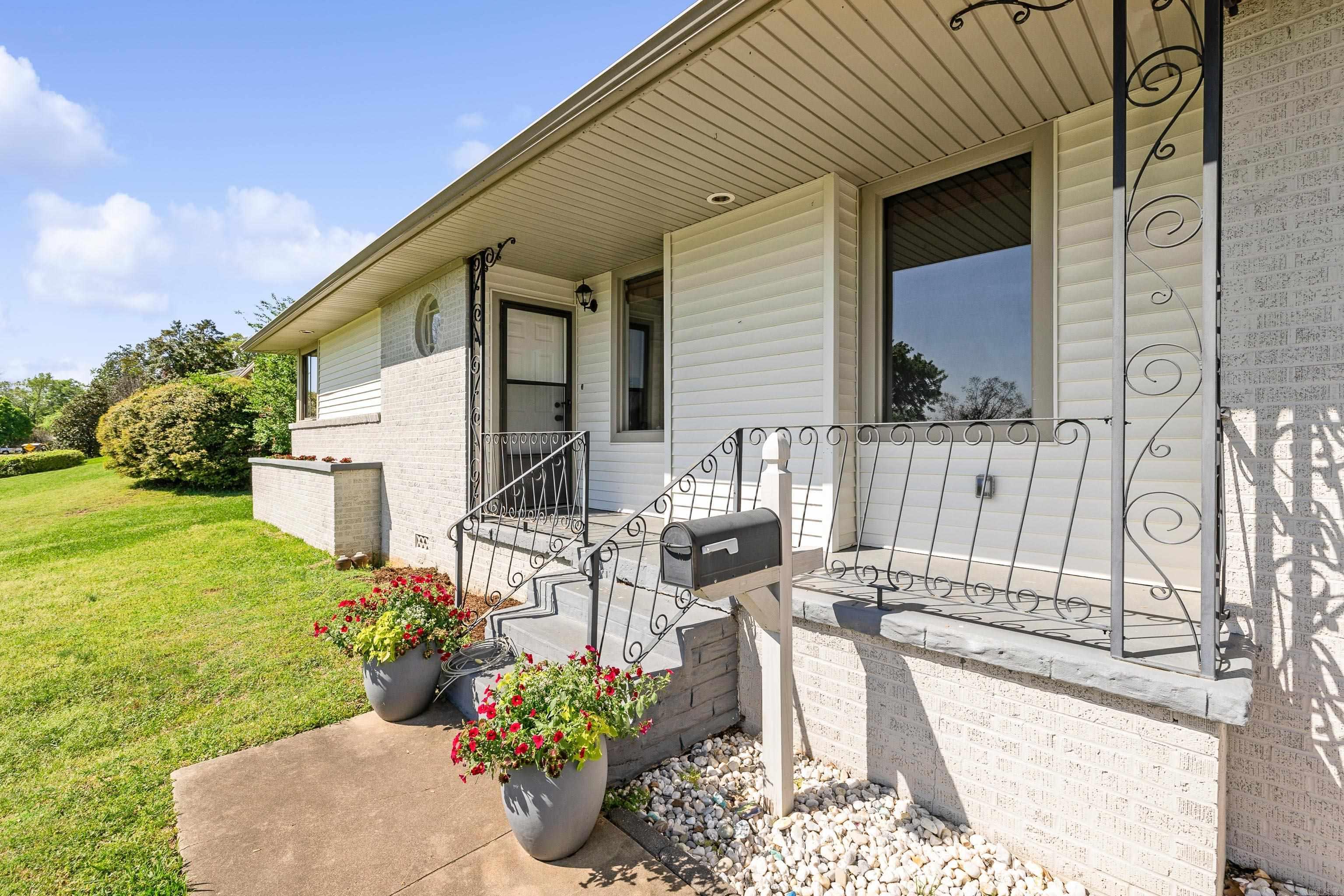 KINGWOOD PLACE - Residential