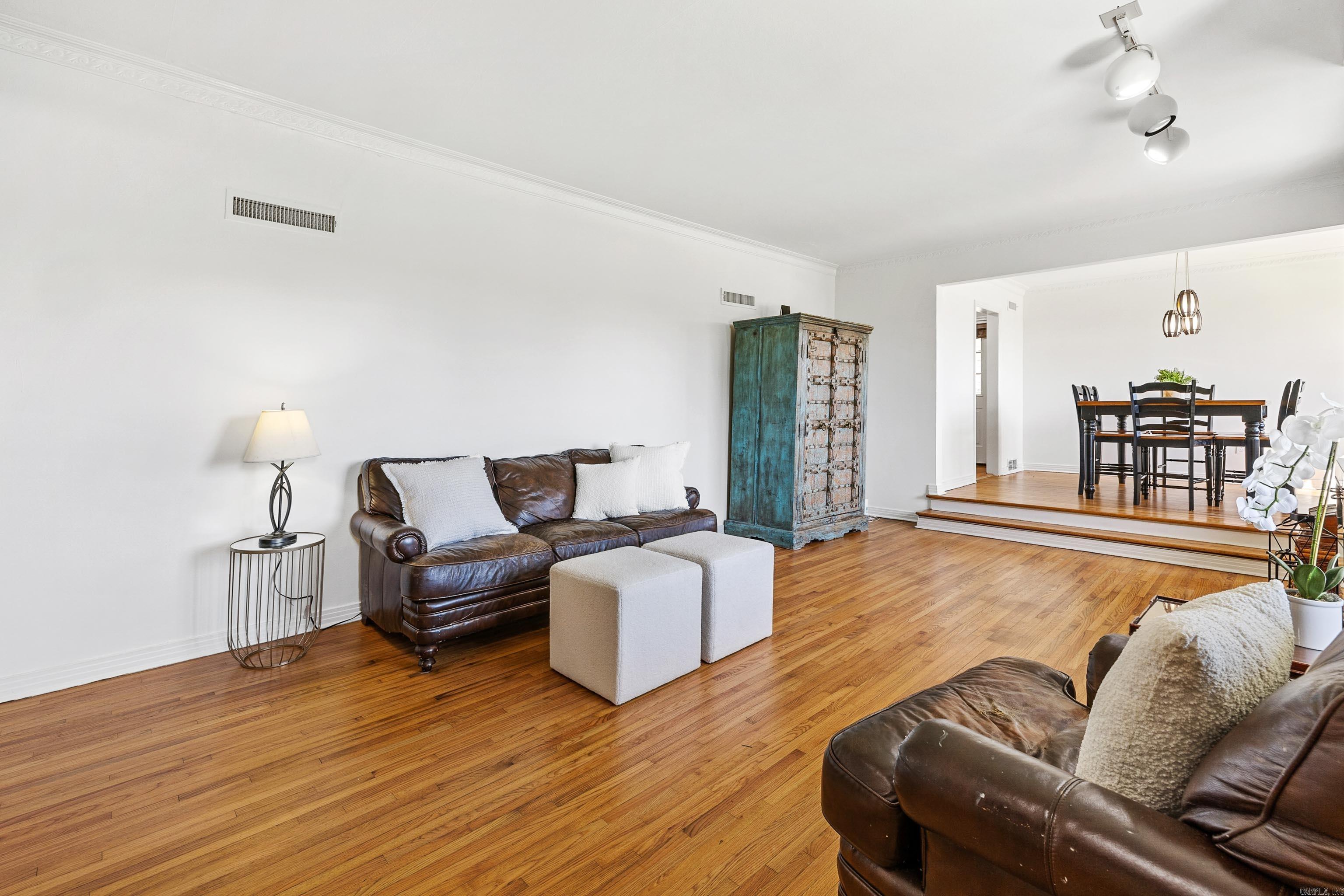 KINGWOOD PLACE - Residential