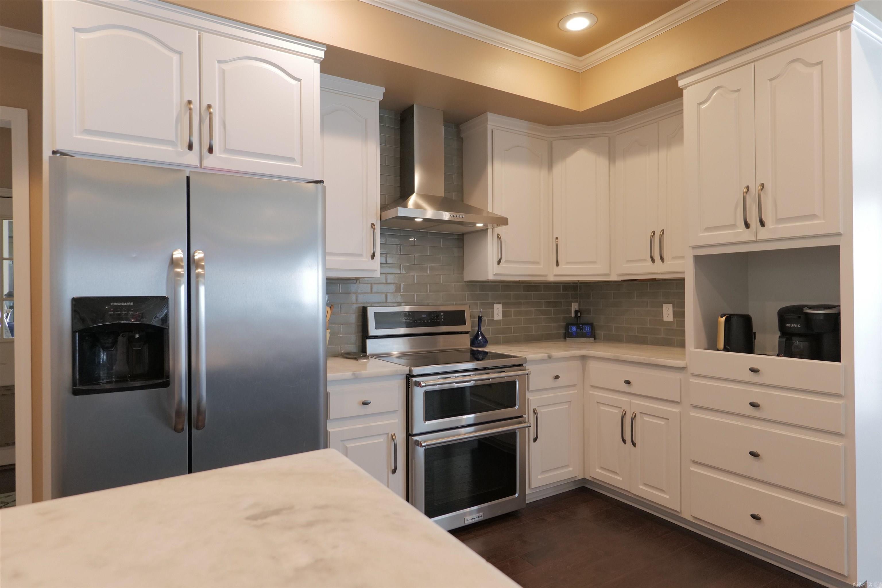 WOODSPRINGS ESTATES PHASE III - Residential