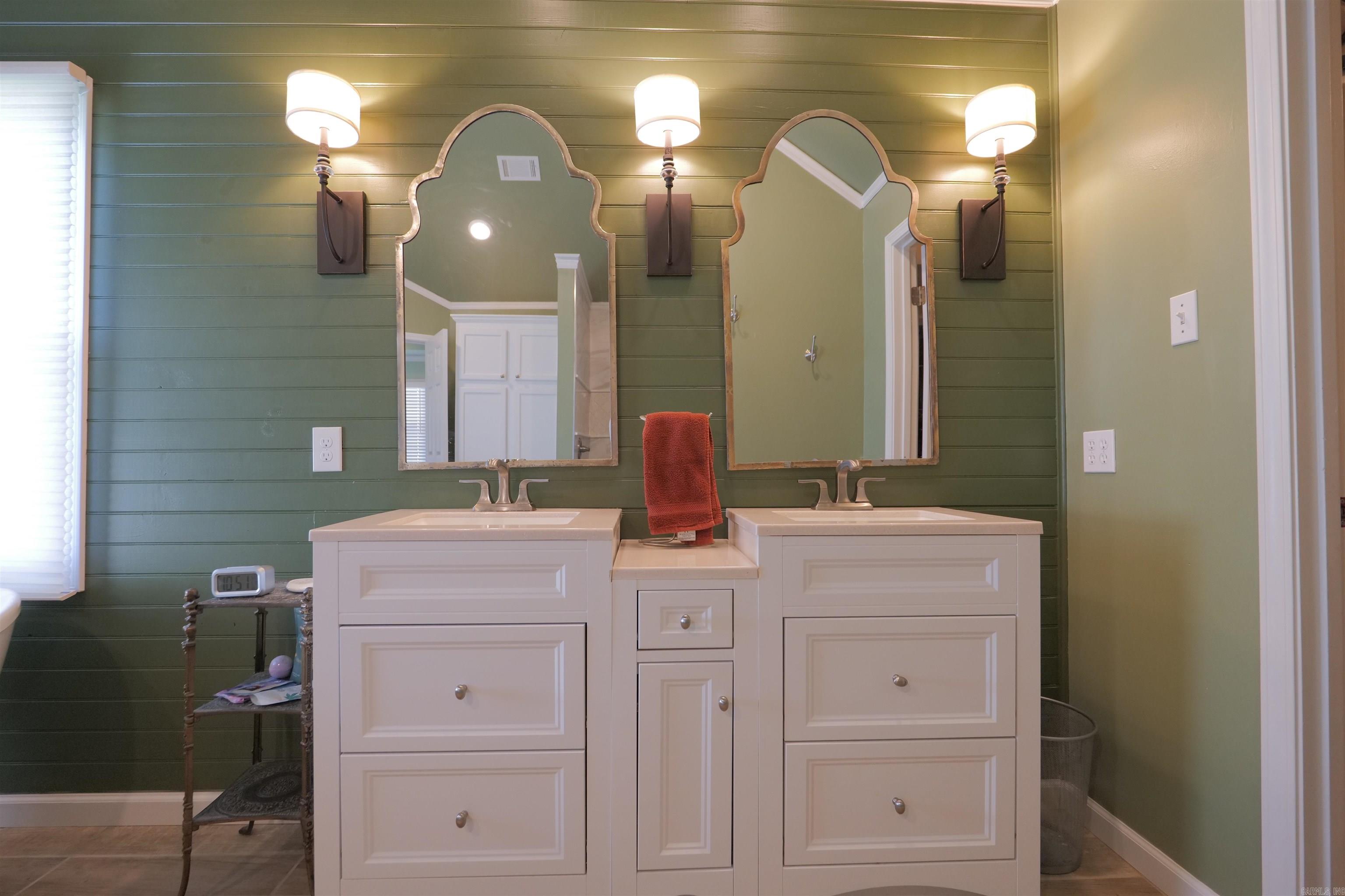 WOODSPRINGS ESTATES PHASE III - Residential