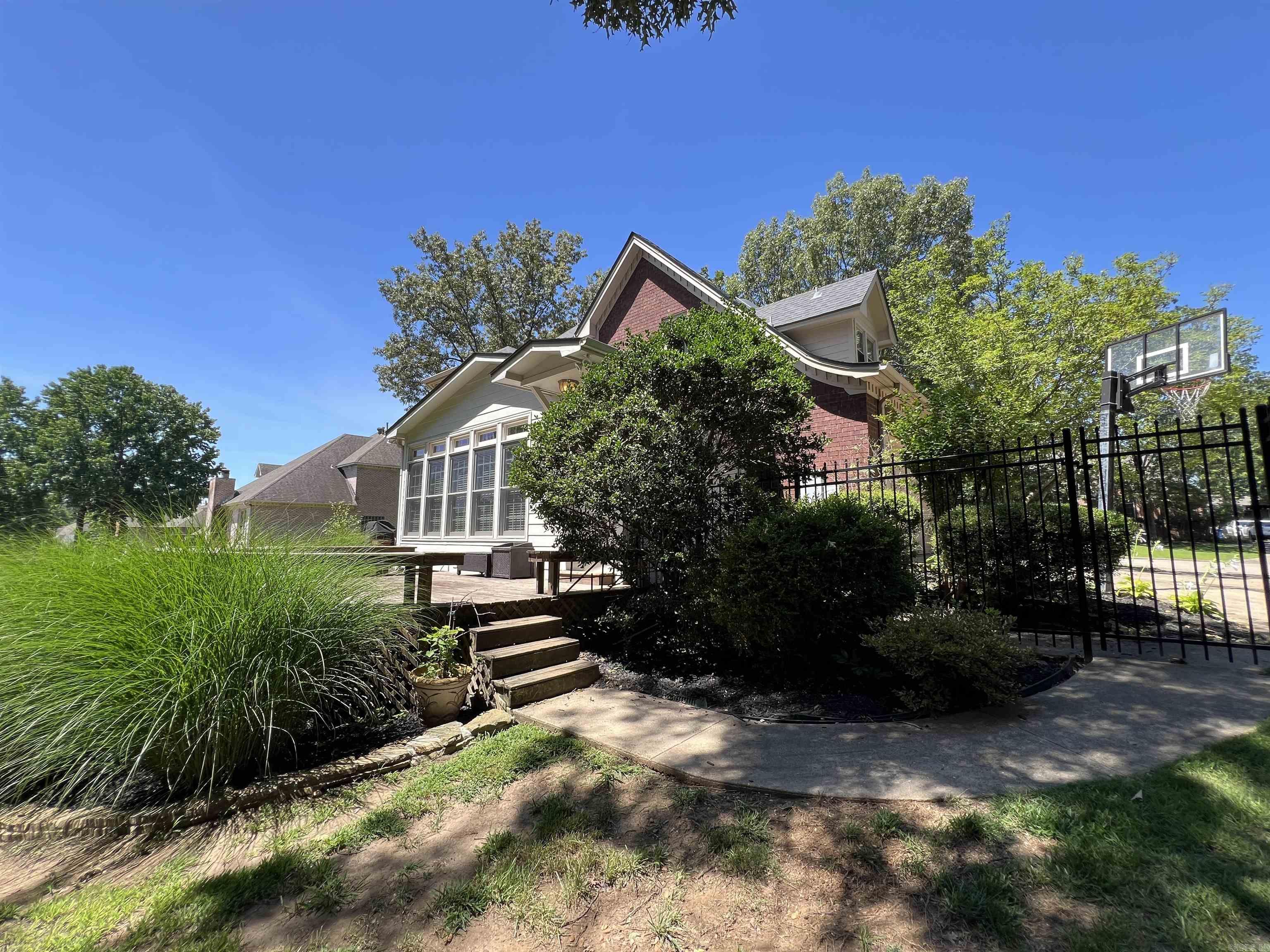 WOODSPRINGS ESTATES PHASE III - Residential