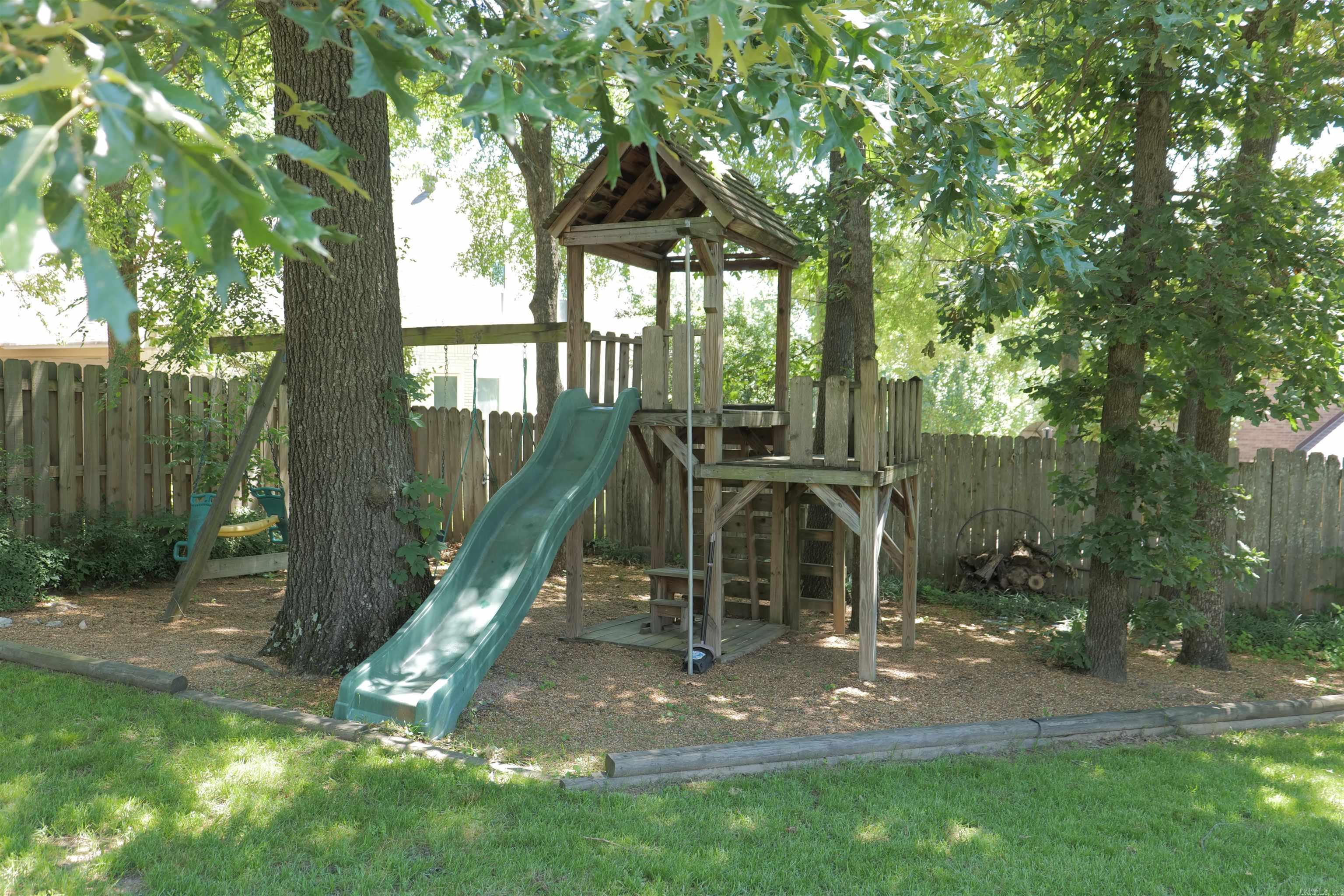 WOODSPRINGS ESTATES PHASE III - Residential