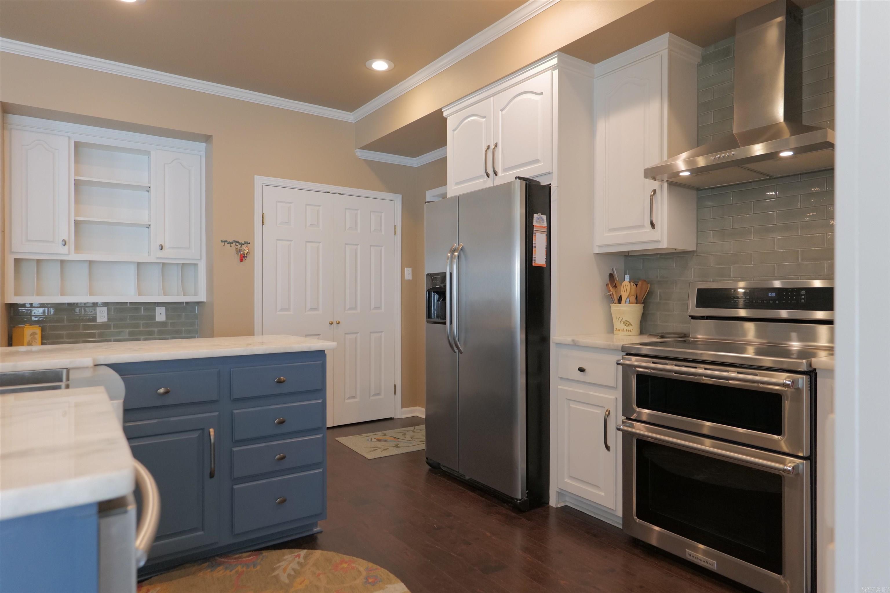 WOODSPRINGS ESTATES PHASE III - Residential