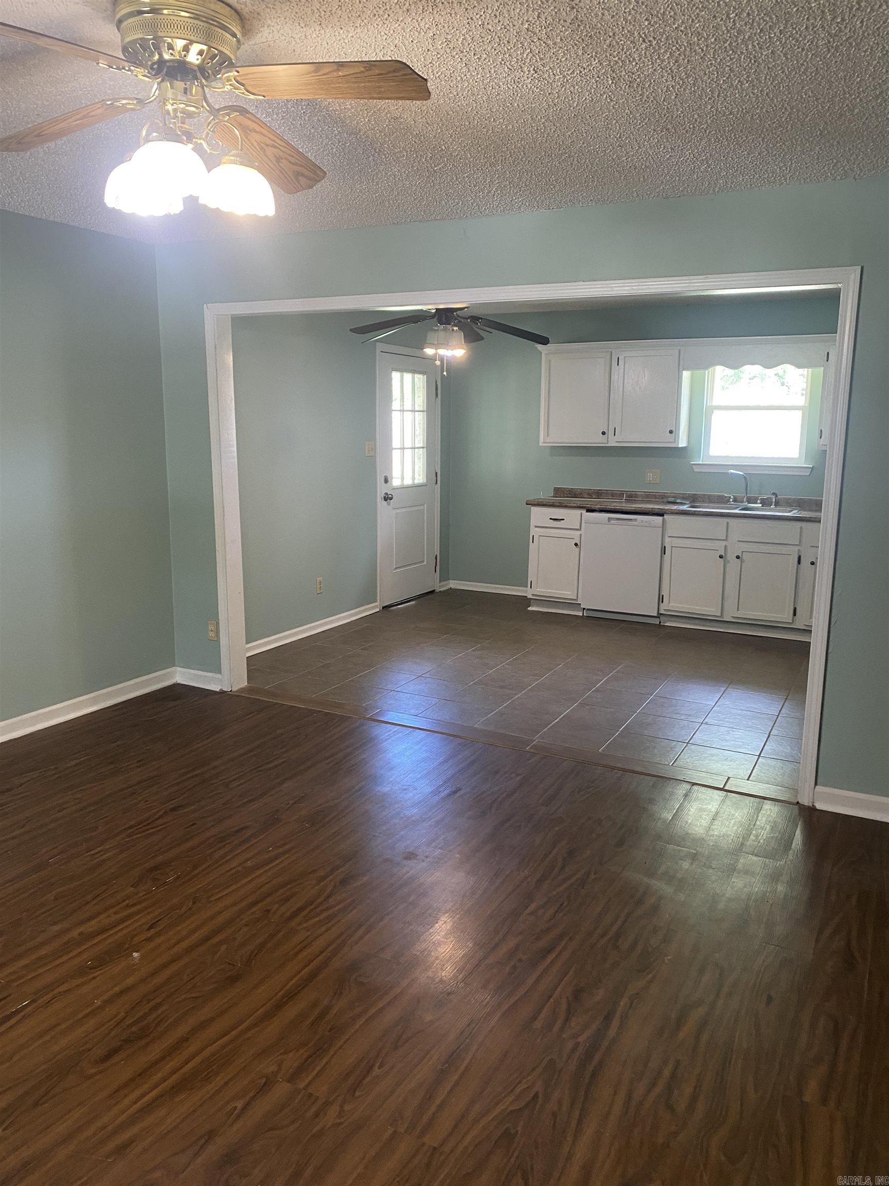 MAGNOLIA POINT - Residential