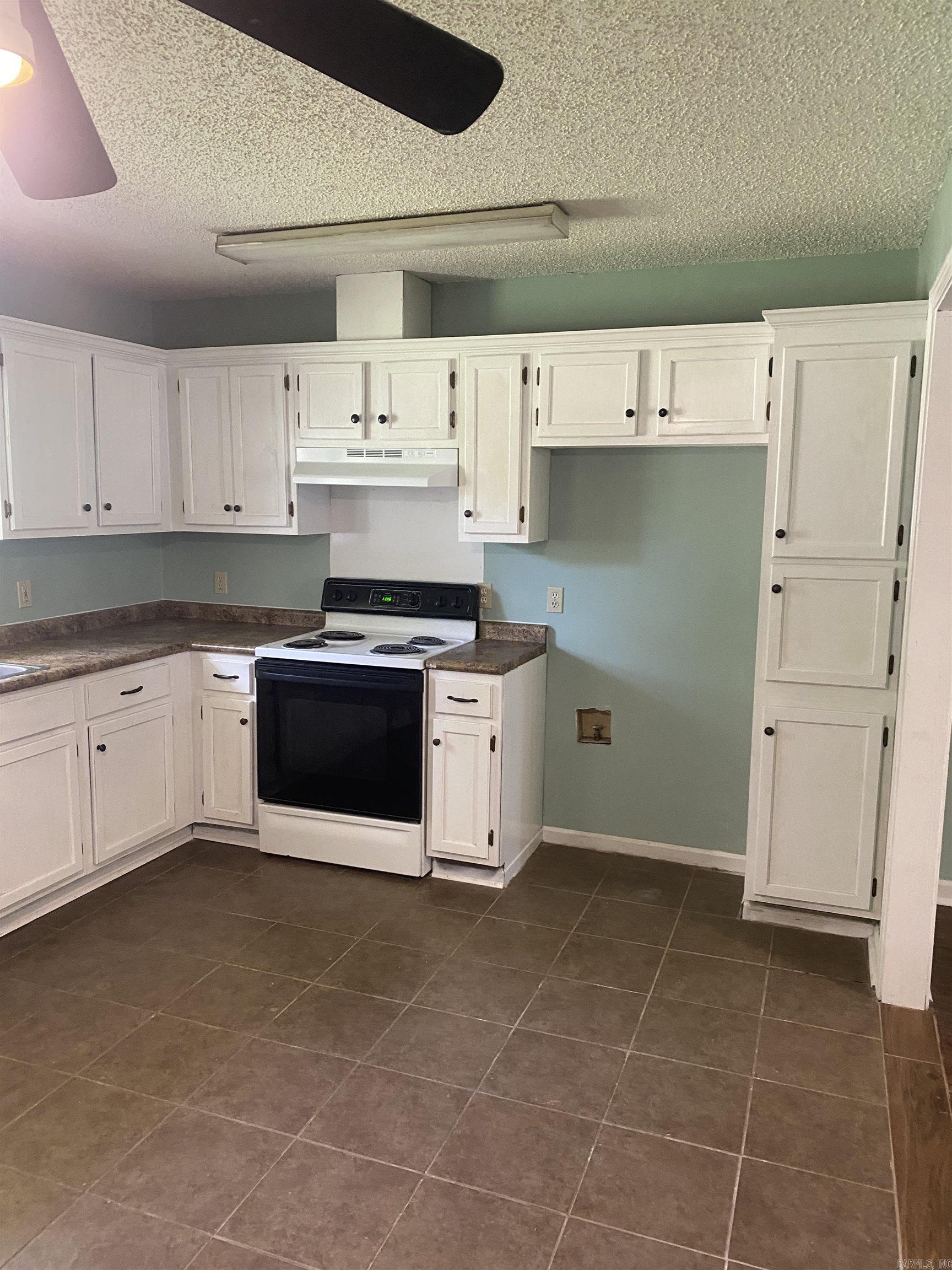 MAGNOLIA POINT - Residential