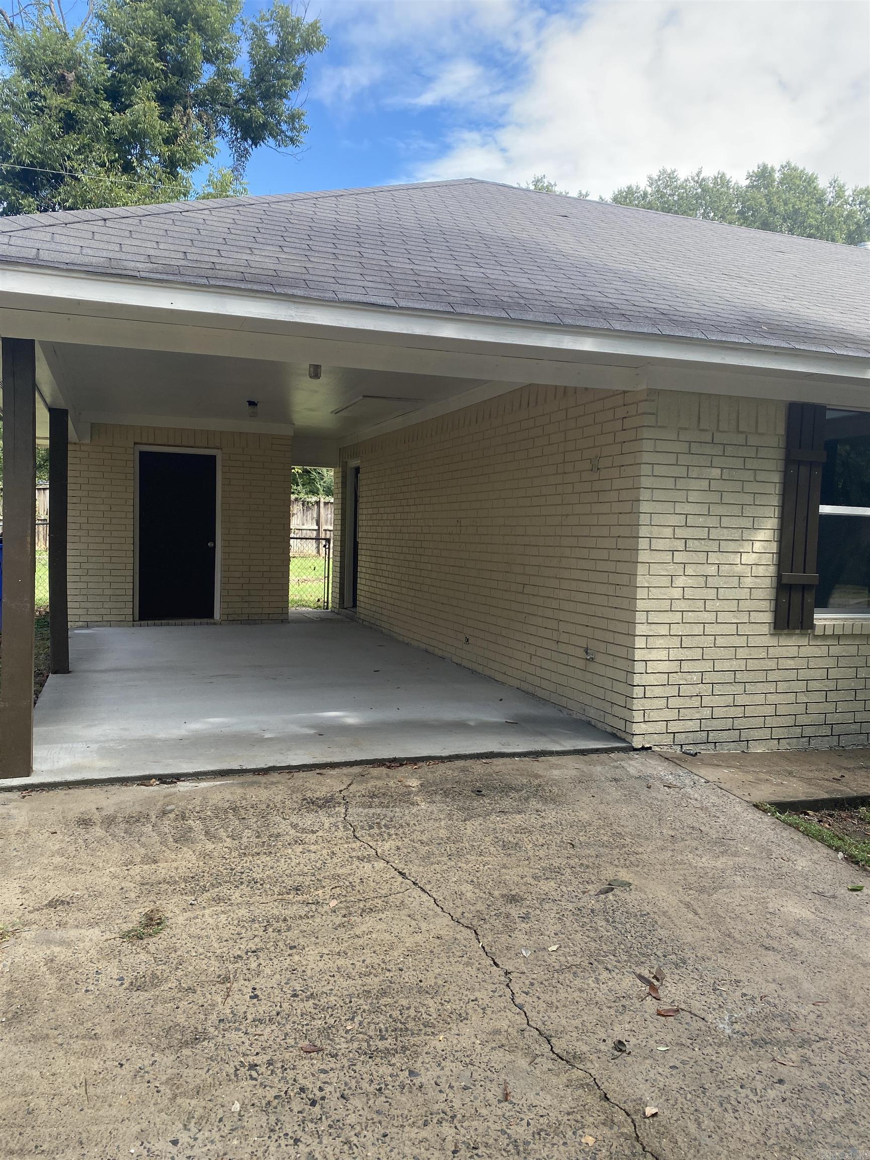 MAGNOLIA POINT - Residential