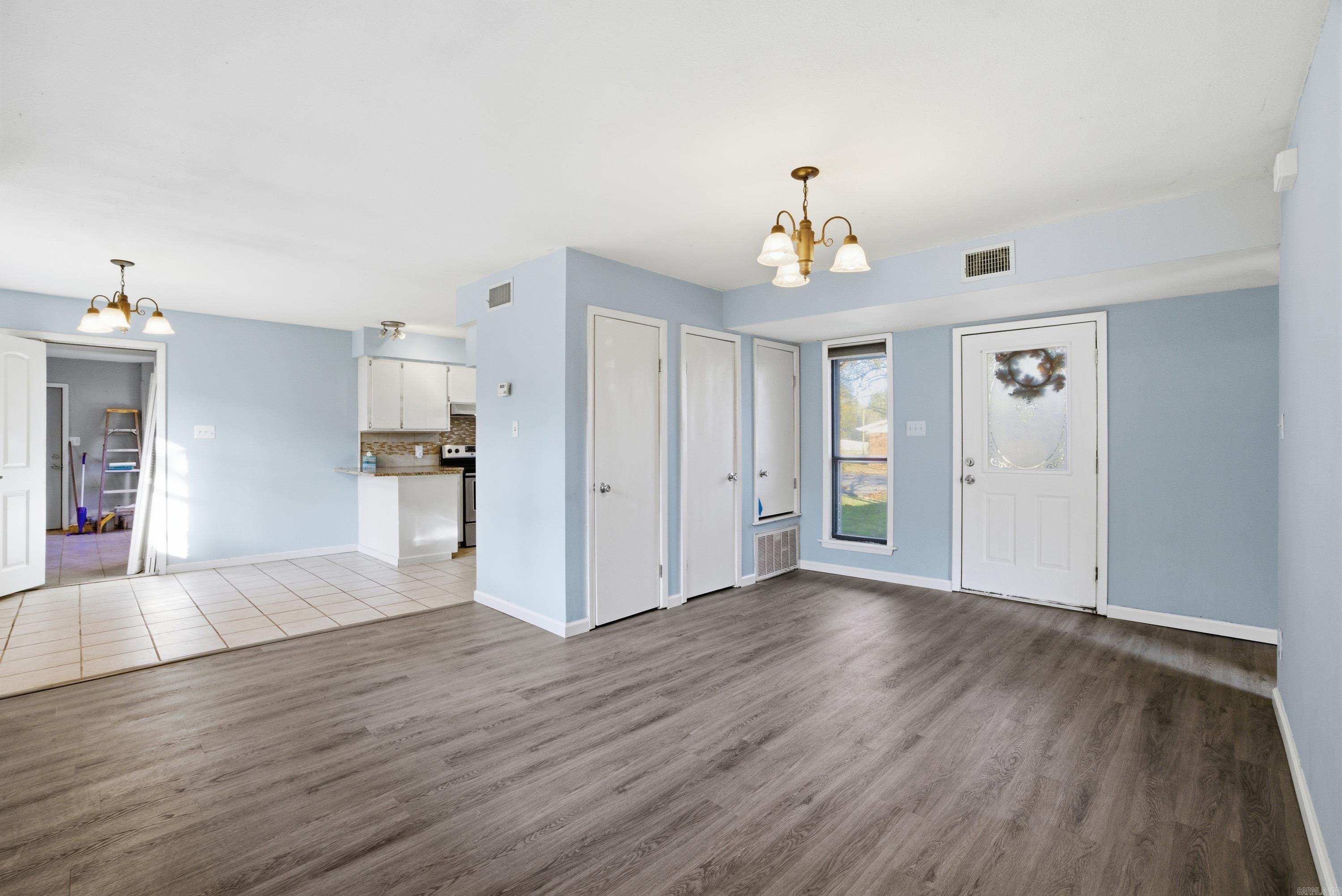 HARDIN VALLEY - Residential