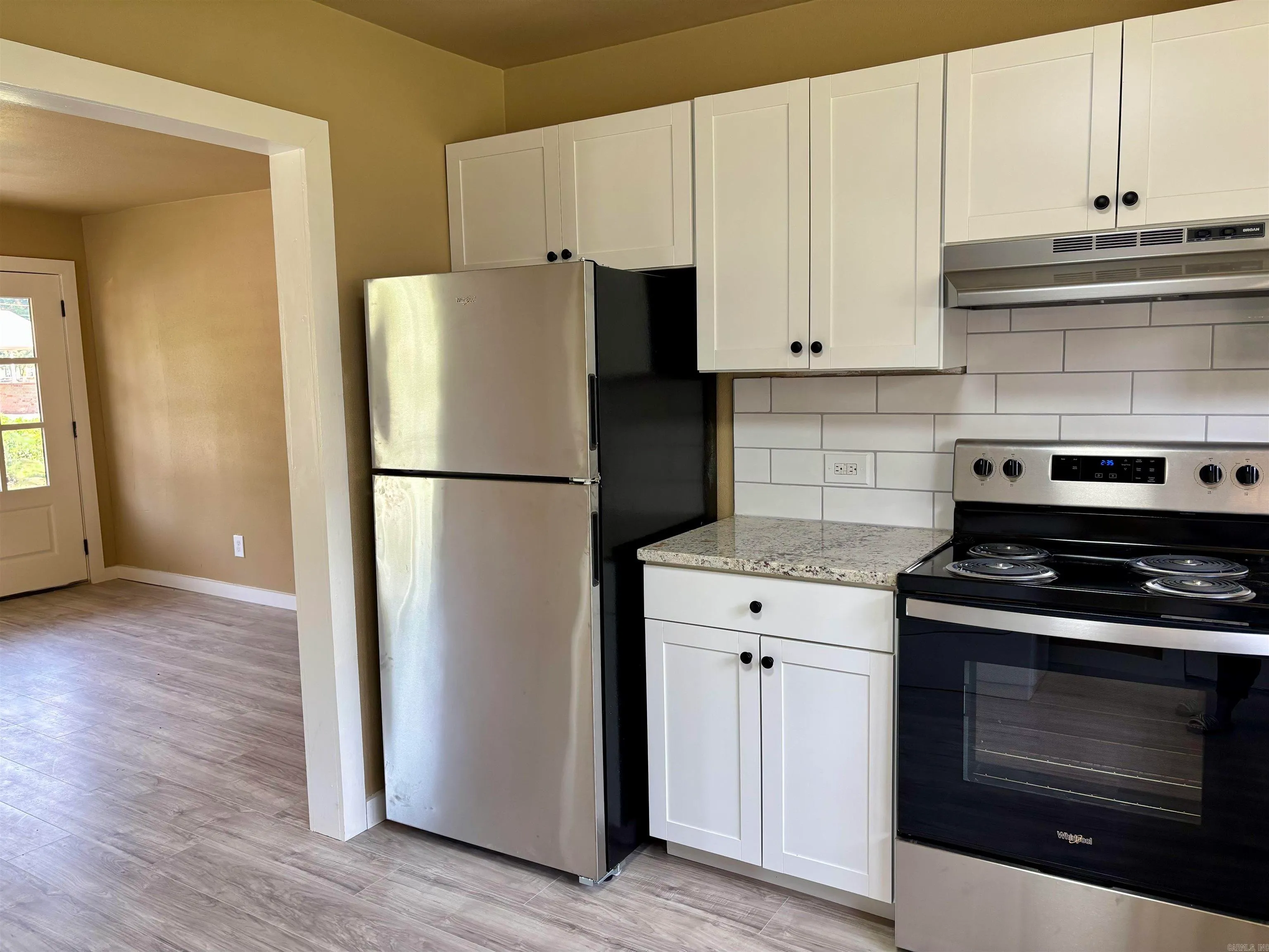 Lonoke, Arkansas 72086, United States, 2 Bedrooms Bedrooms, ,1 BathroomBathrooms,Residential,Pending,214339