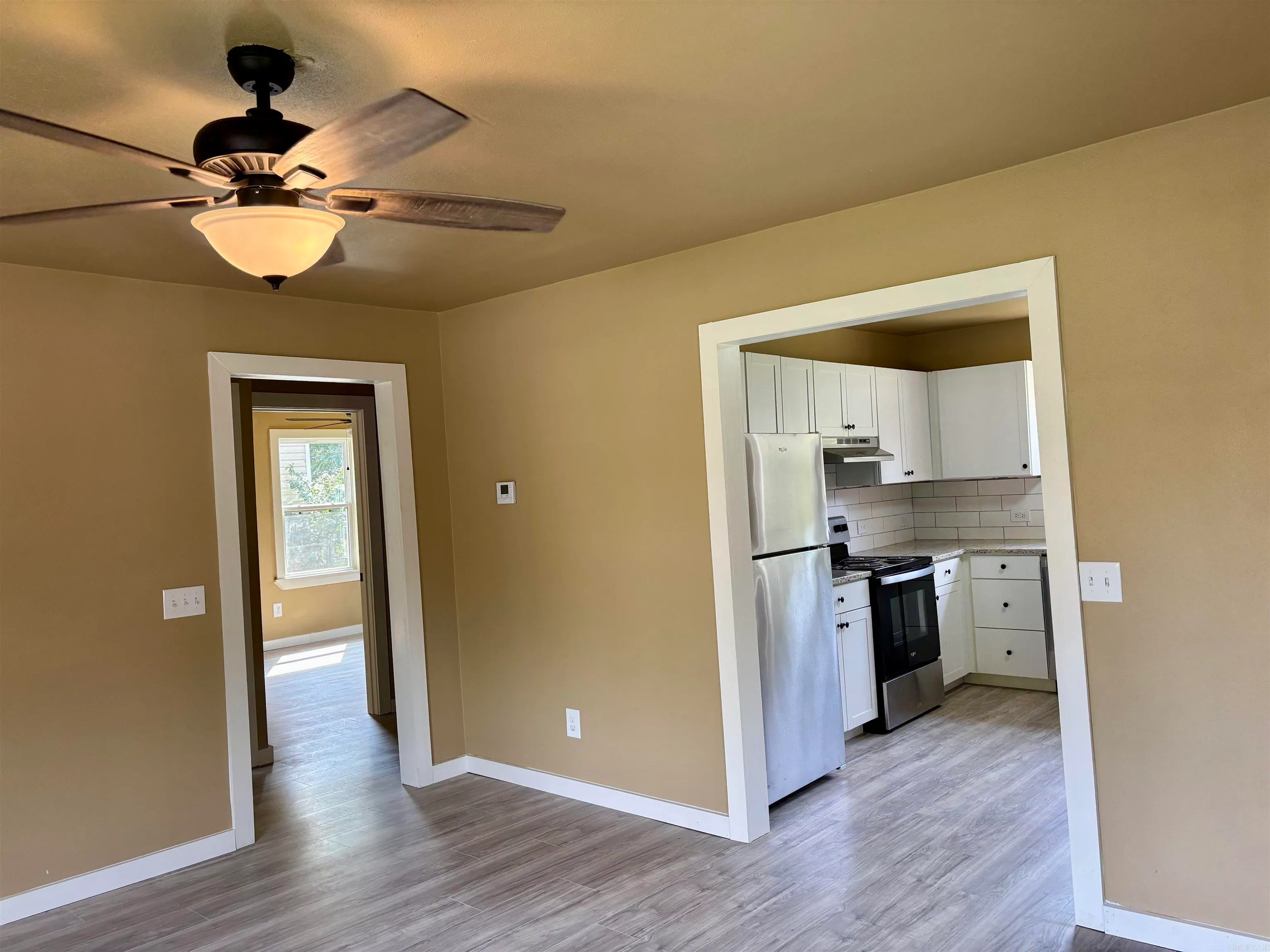 Lonoke, Arkansas 72086, United States, 2 Bedrooms Bedrooms, ,1 BathroomBathrooms,Residential,Pending,214339