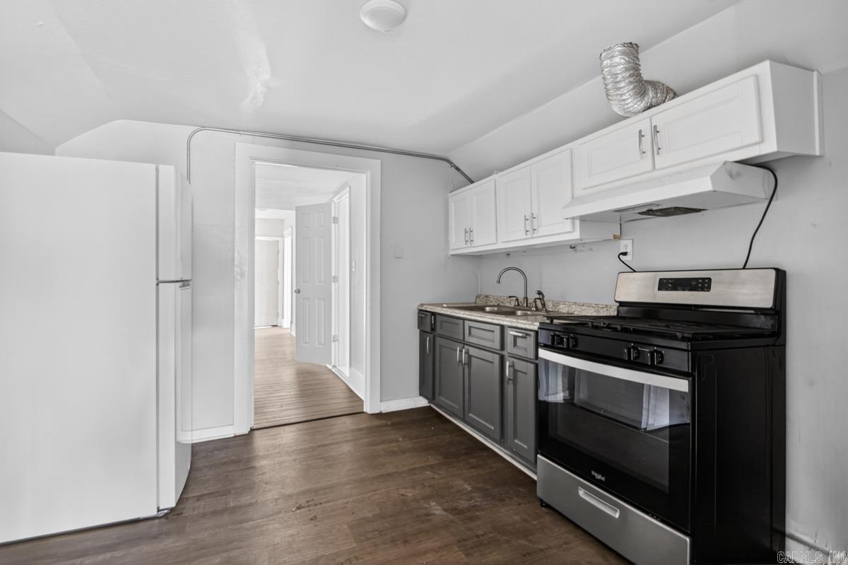 Weldon E Wrights - Residential