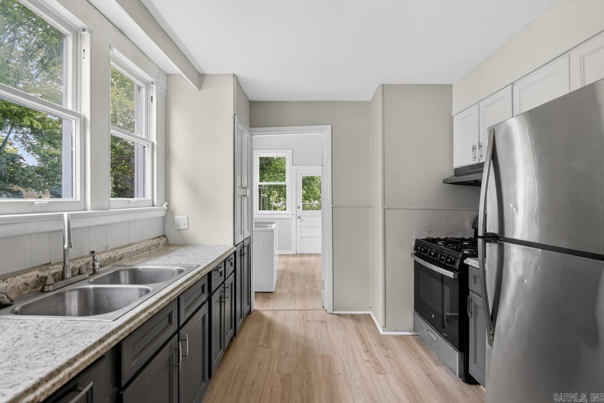 Weldon E Wrights - Residential