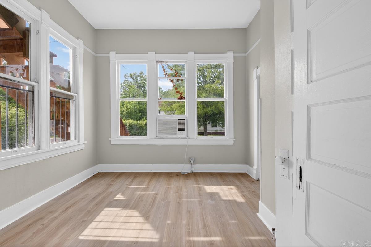 Weldon E Wrights - Residential