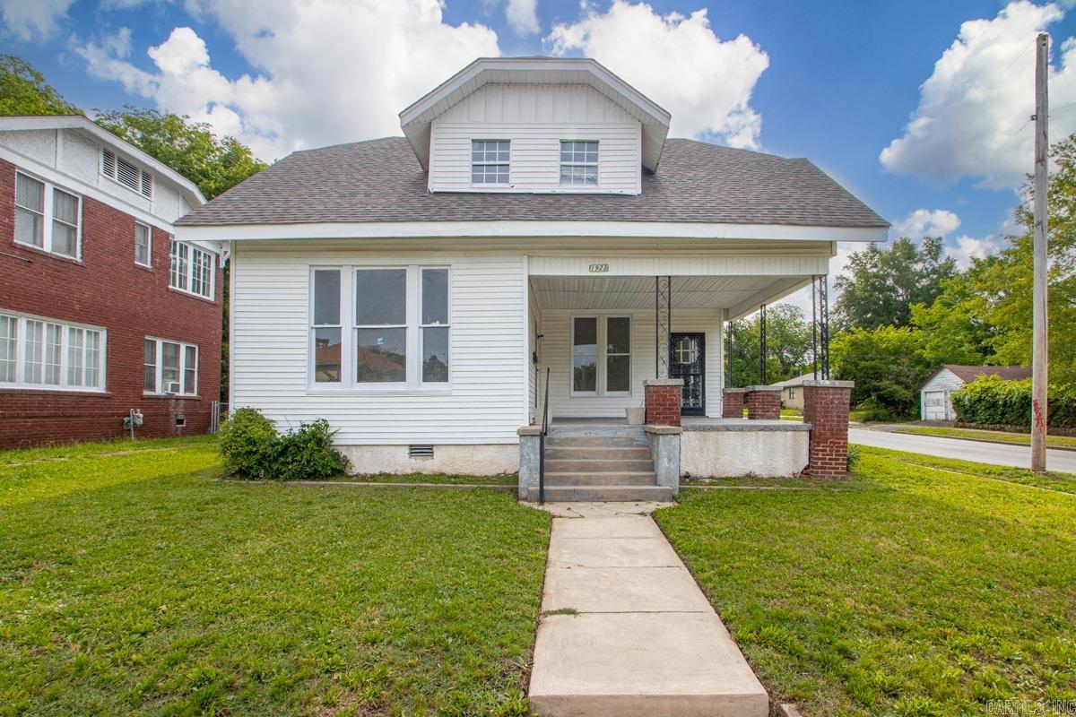 Weldon E Wrights - Residential