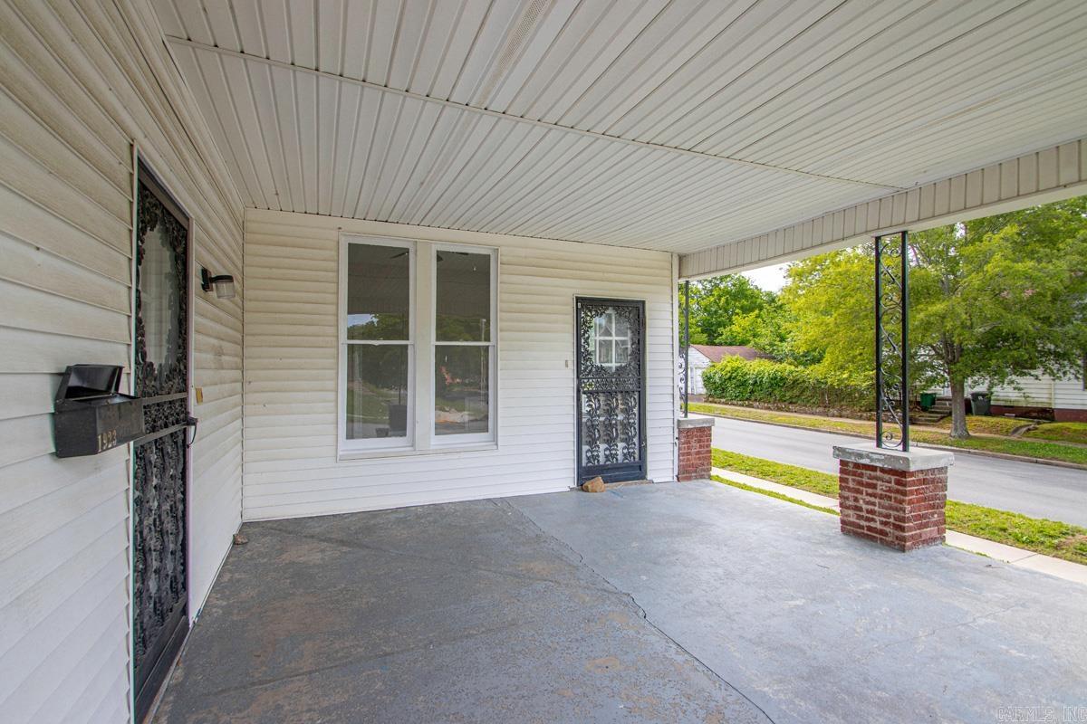 Weldon E Wrights - Residential