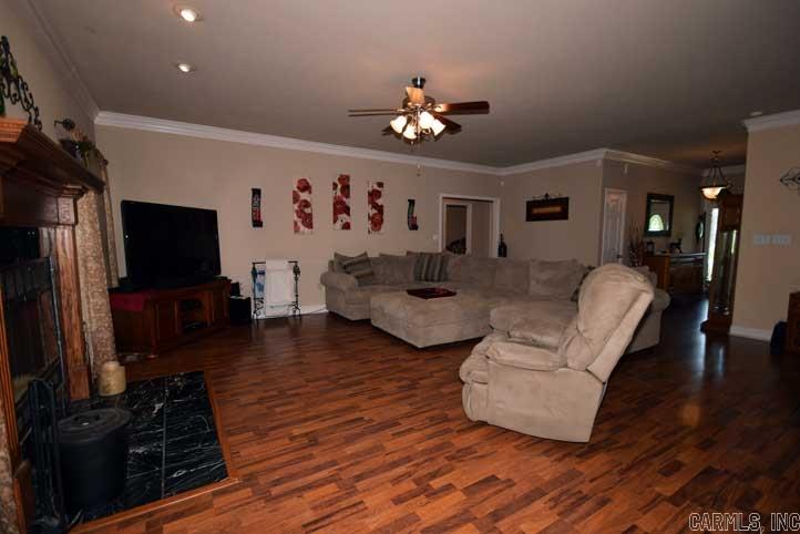 Royal Oaks - Residential