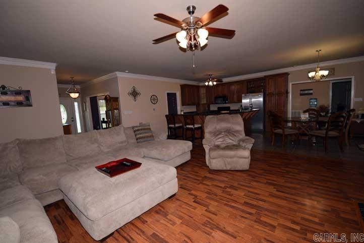 Royal Oaks - Residential