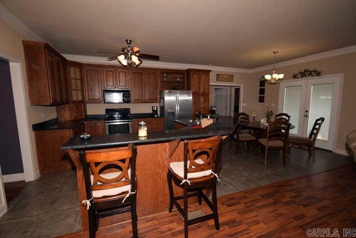 Royal Oaks - Residential