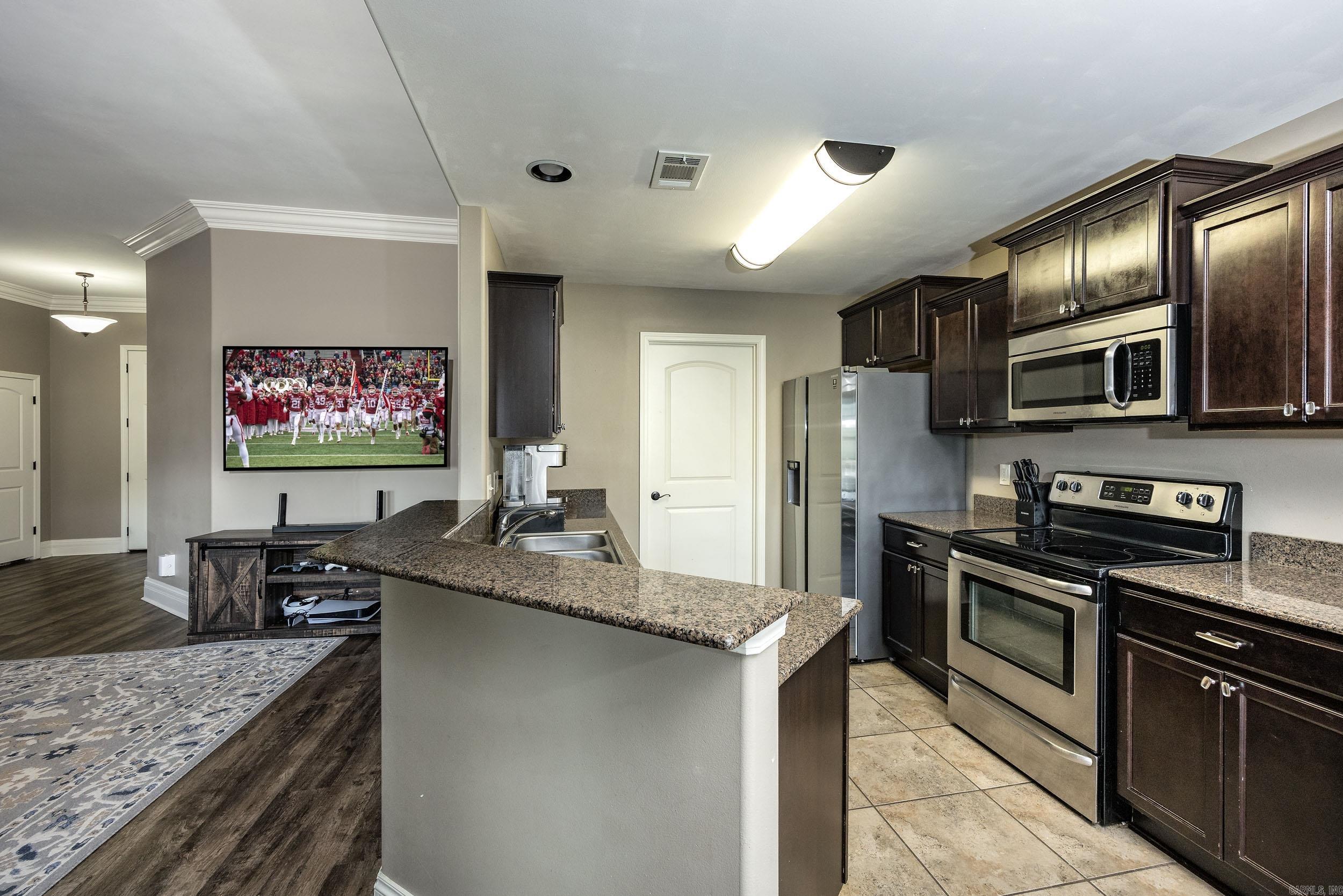 NORTH HAVEN - Residential