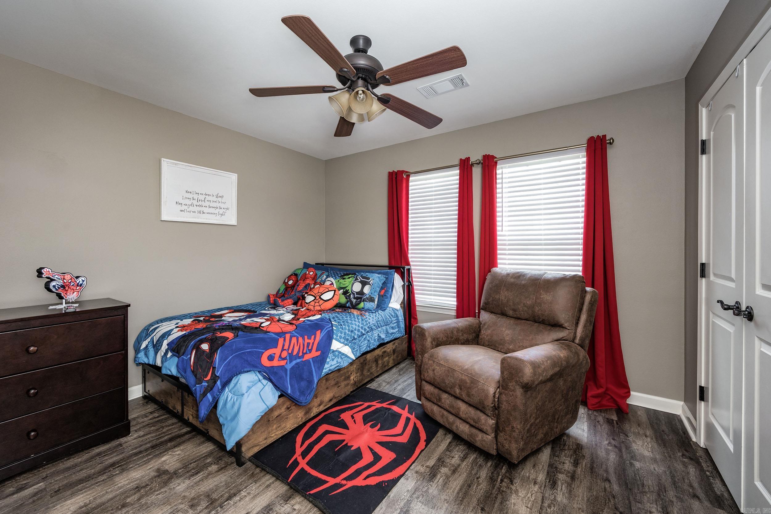 NORTH HAVEN - Residential