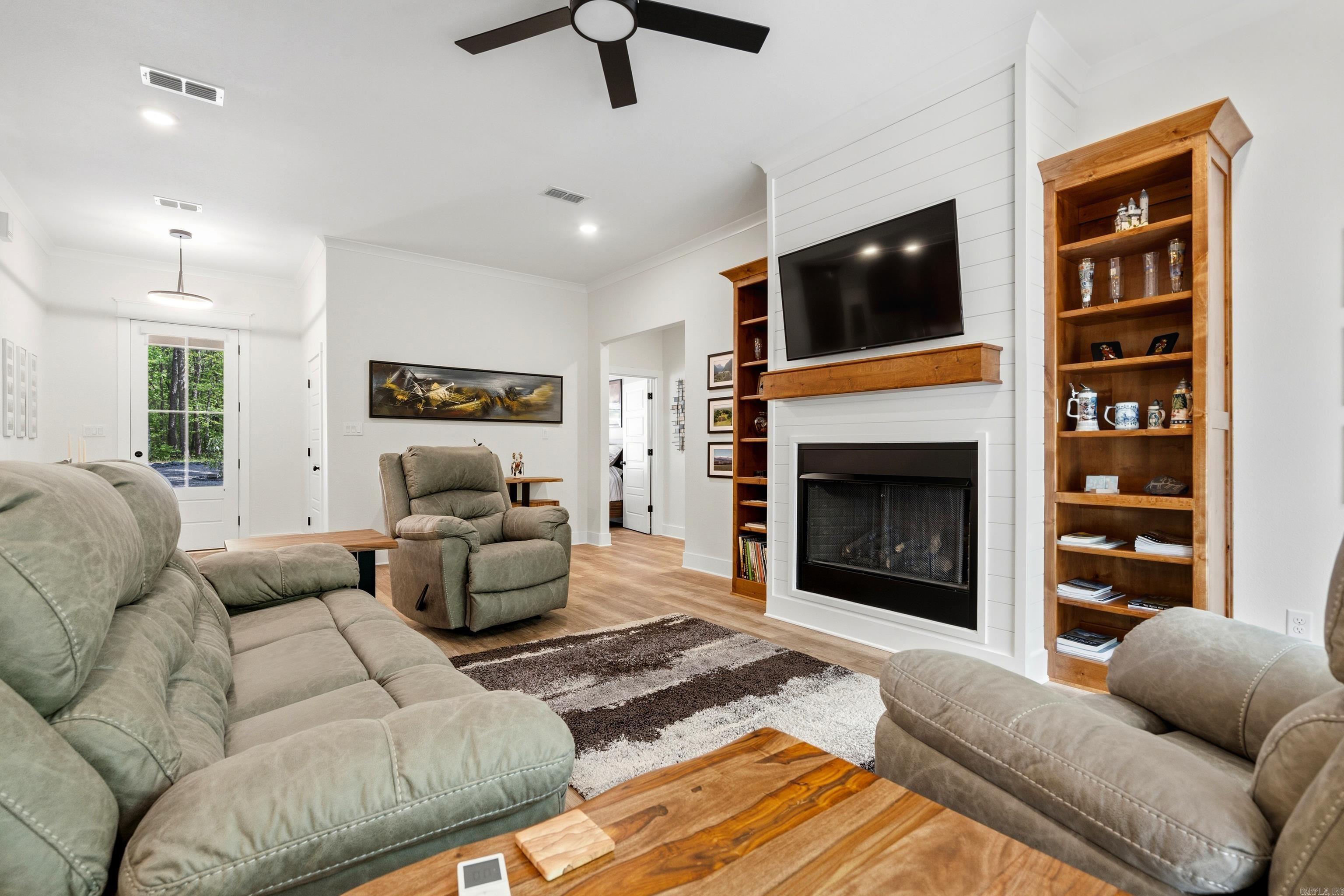 ESTRELLA - Residential