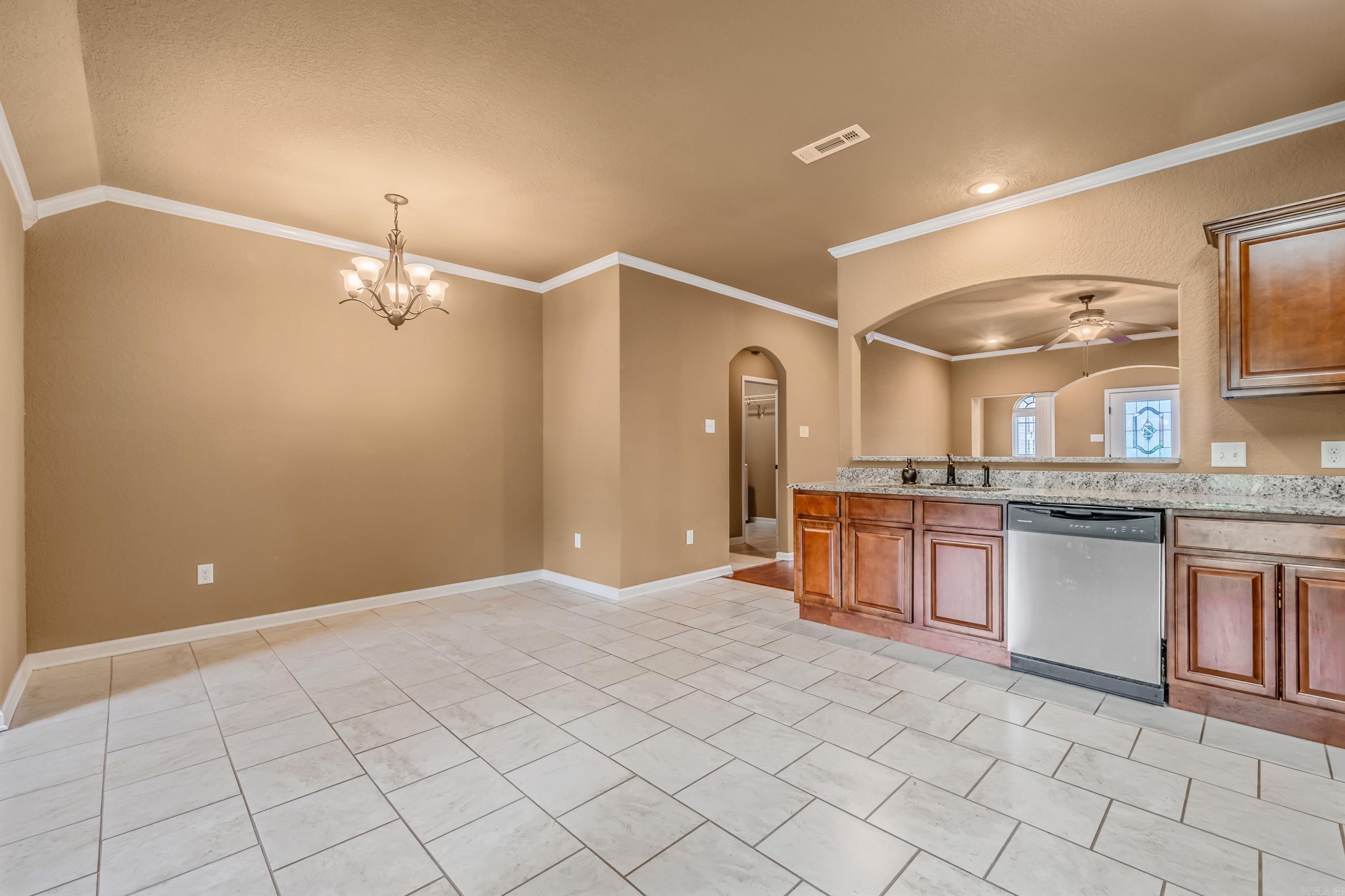 NORTH HILLS - Residential