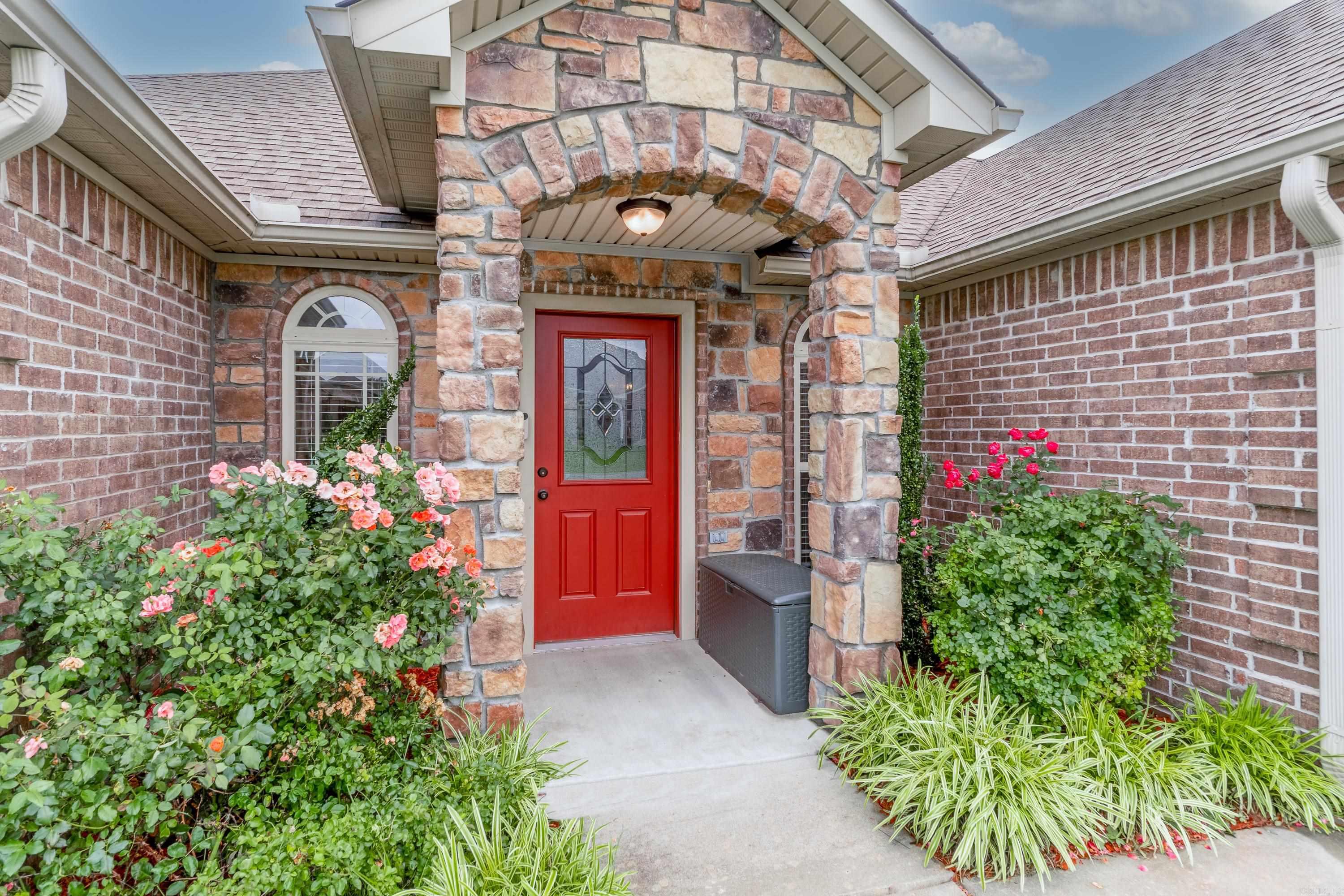 NORTH HILLS - Residential