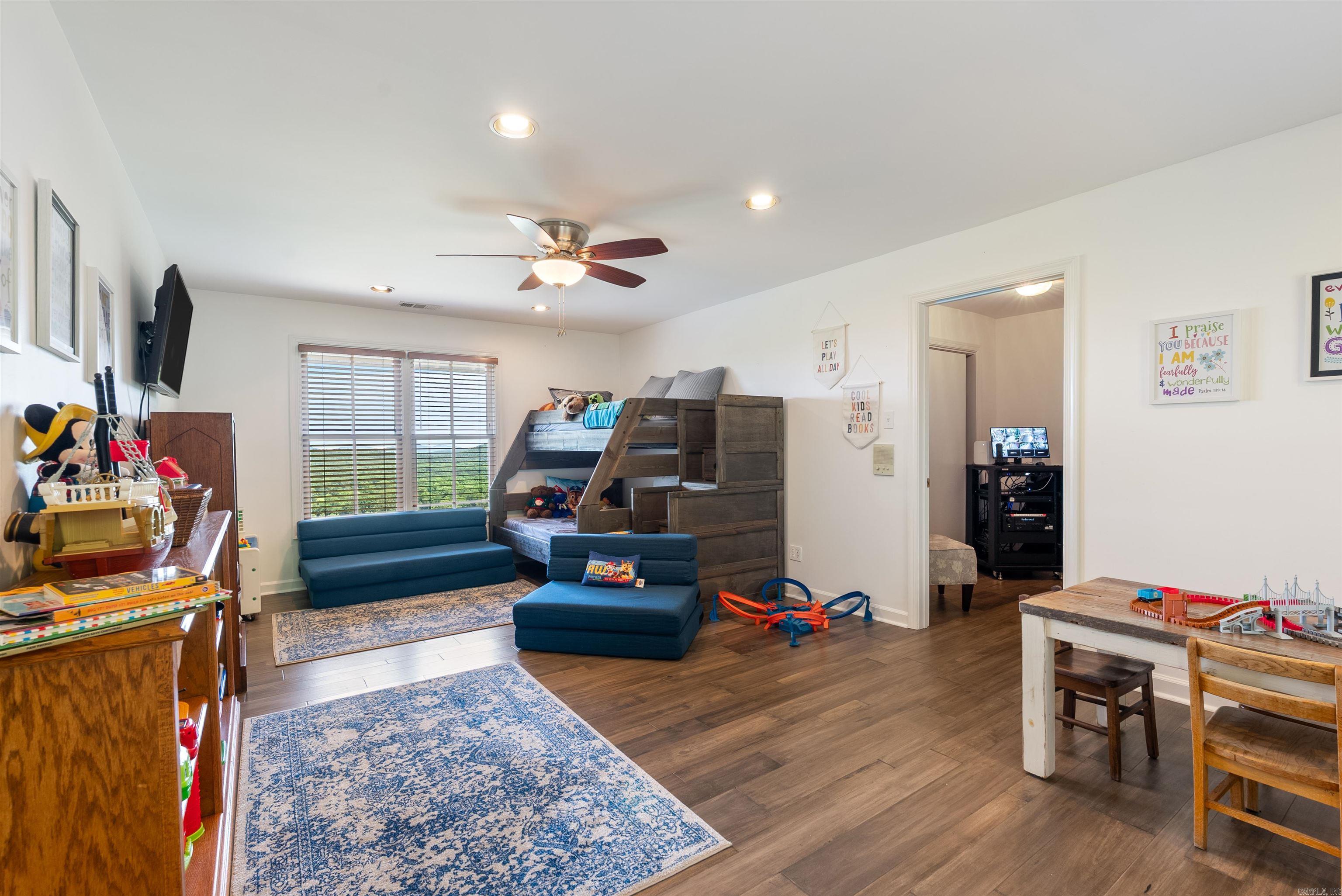 RIDGEFIELD ESTATES - Residential