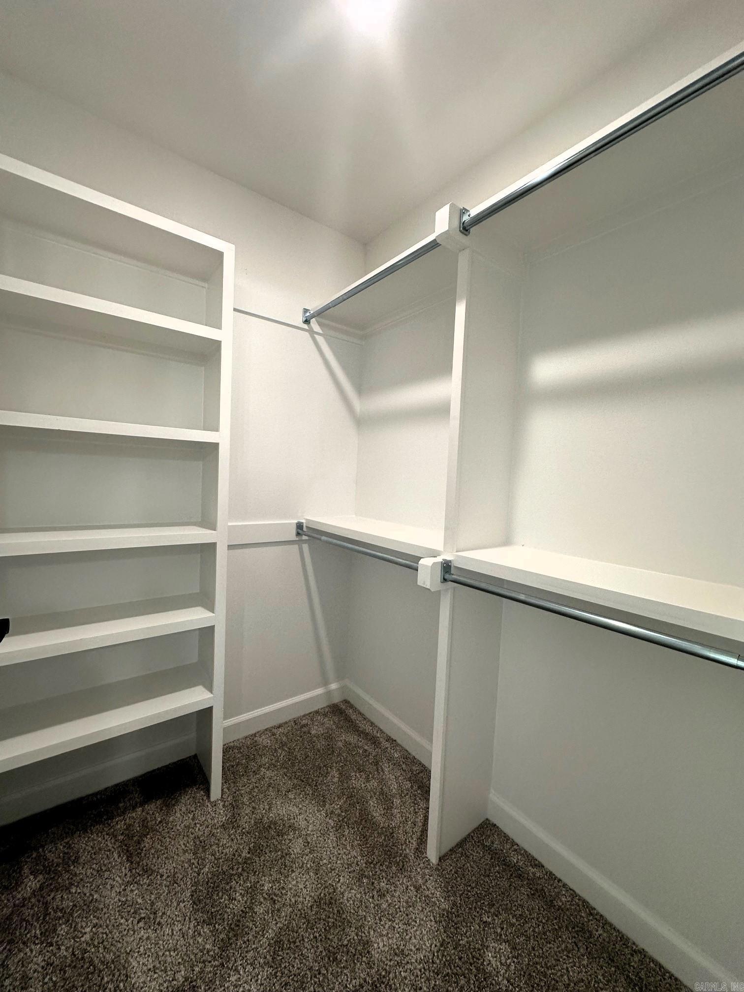 PINEWOOD ESTATES - Residential