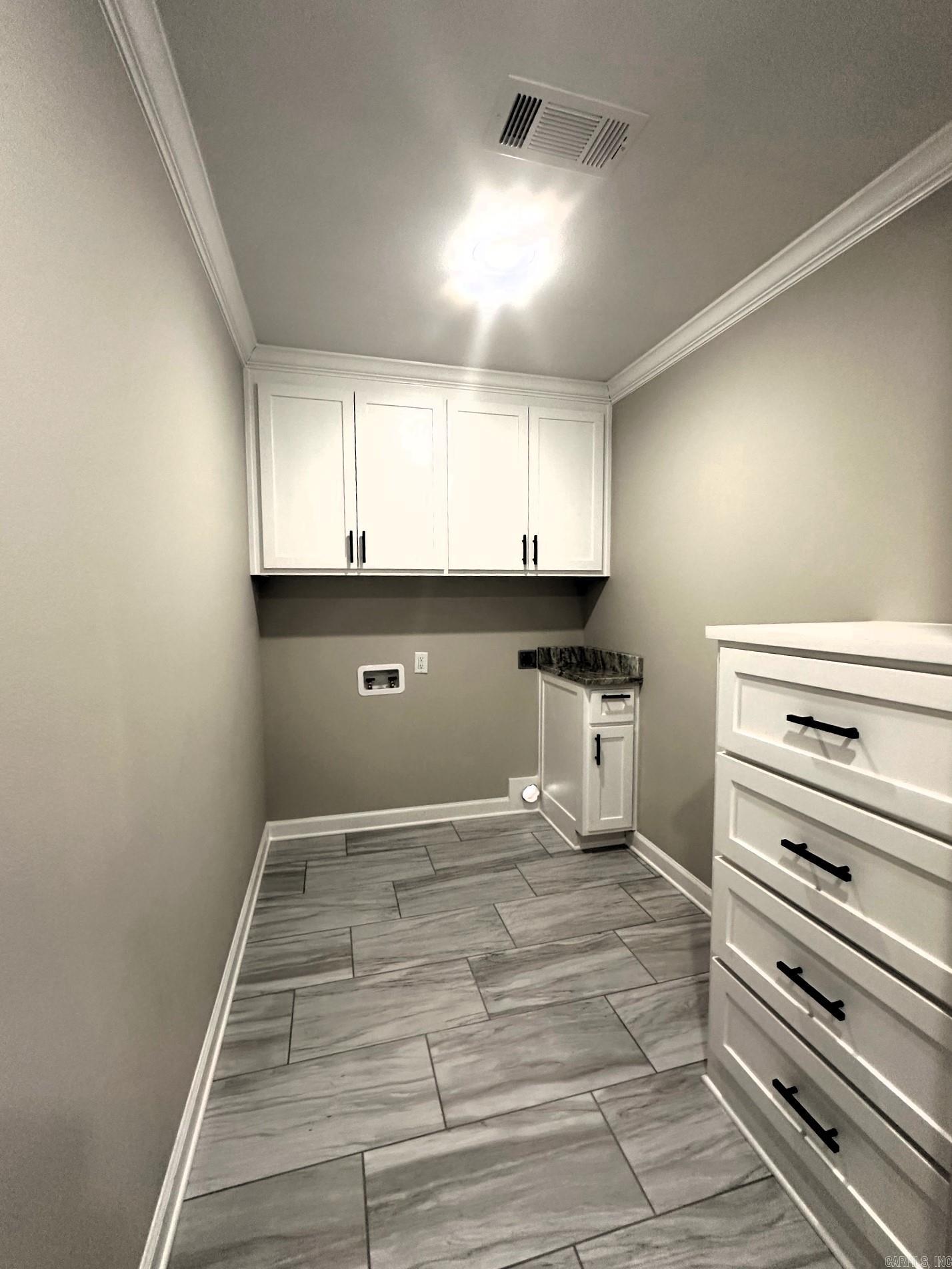 PINEWOOD ESTATES - Residential