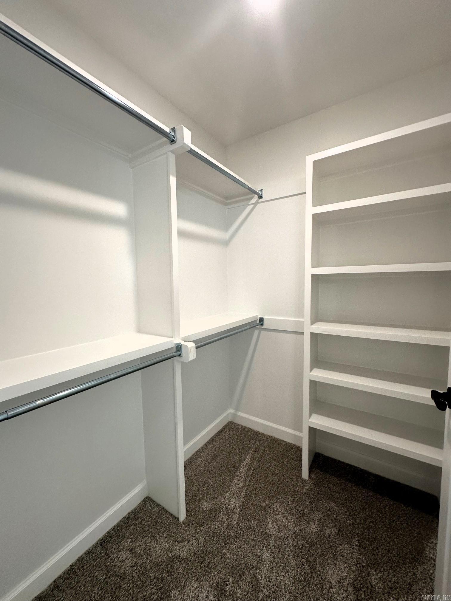 PINEWOOD ESTATES - Residential