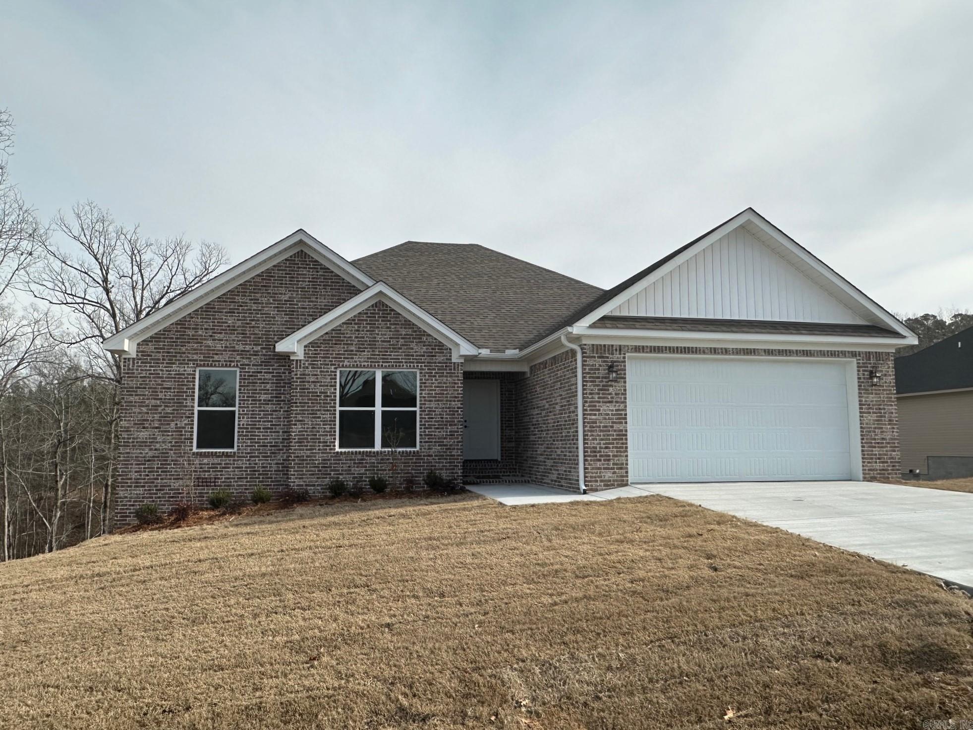 PINEWOOD ESTATES - Residential