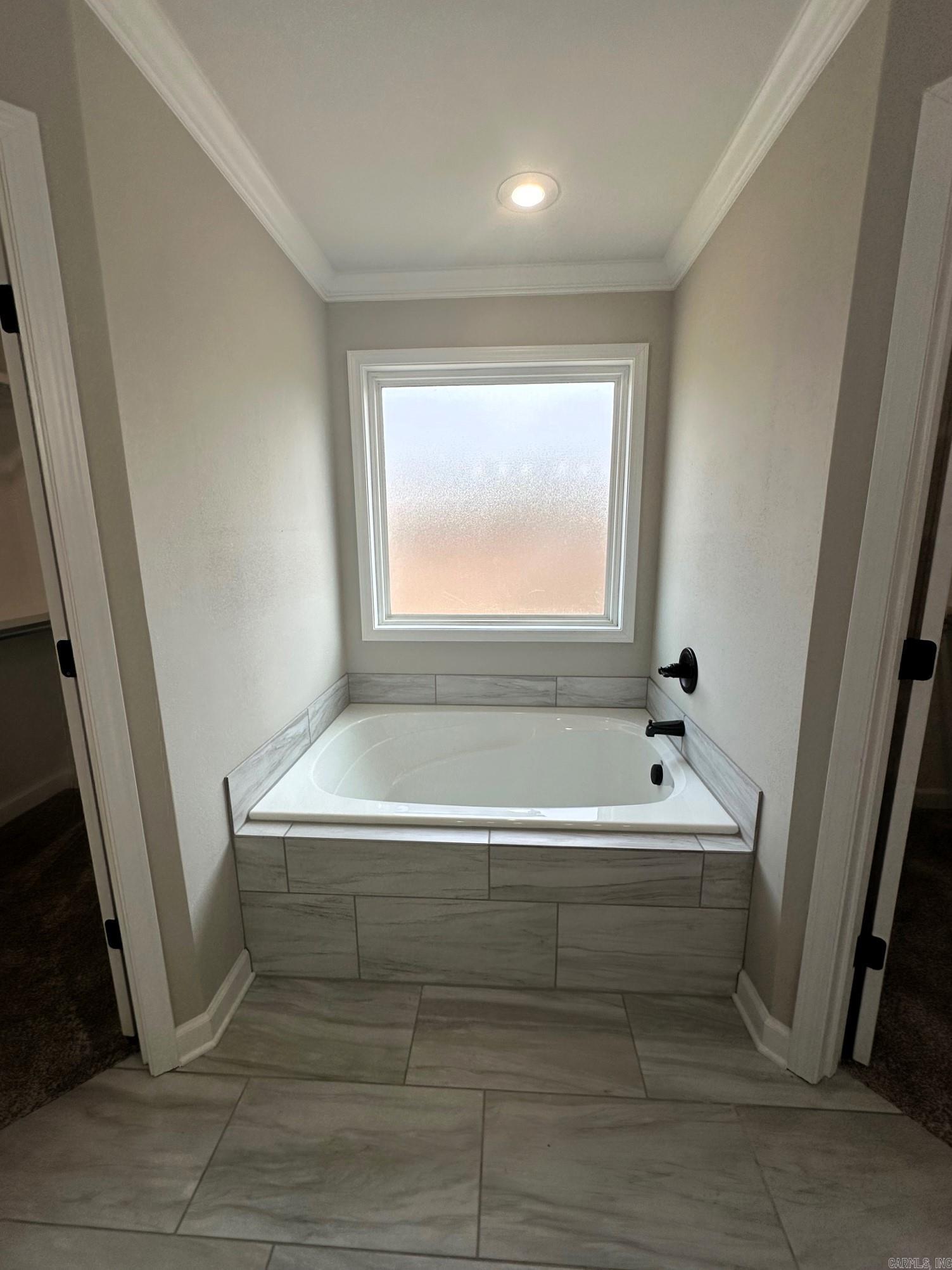 PINEWOOD ESTATES - Residential