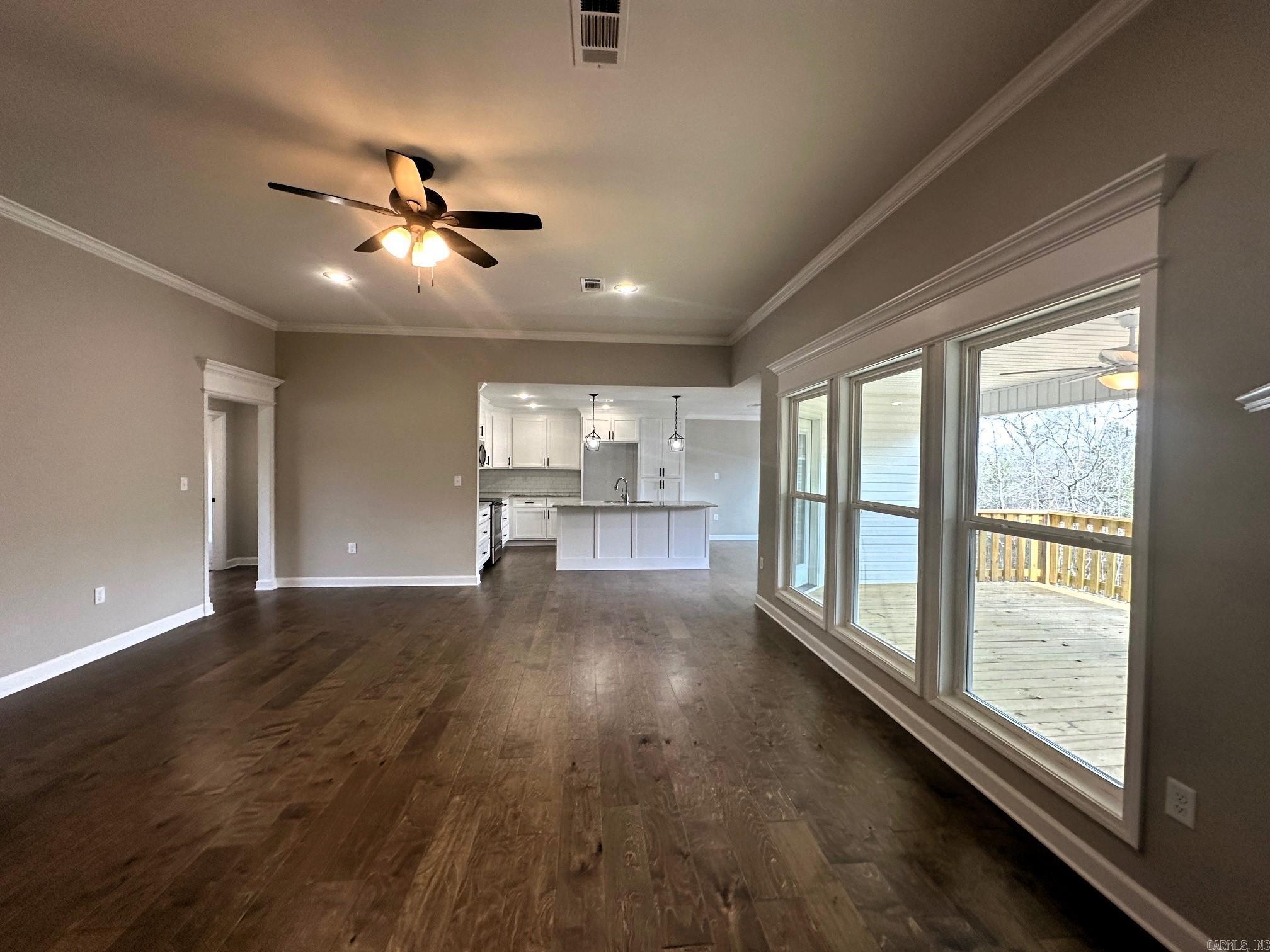 PINEWOOD ESTATES - Residential