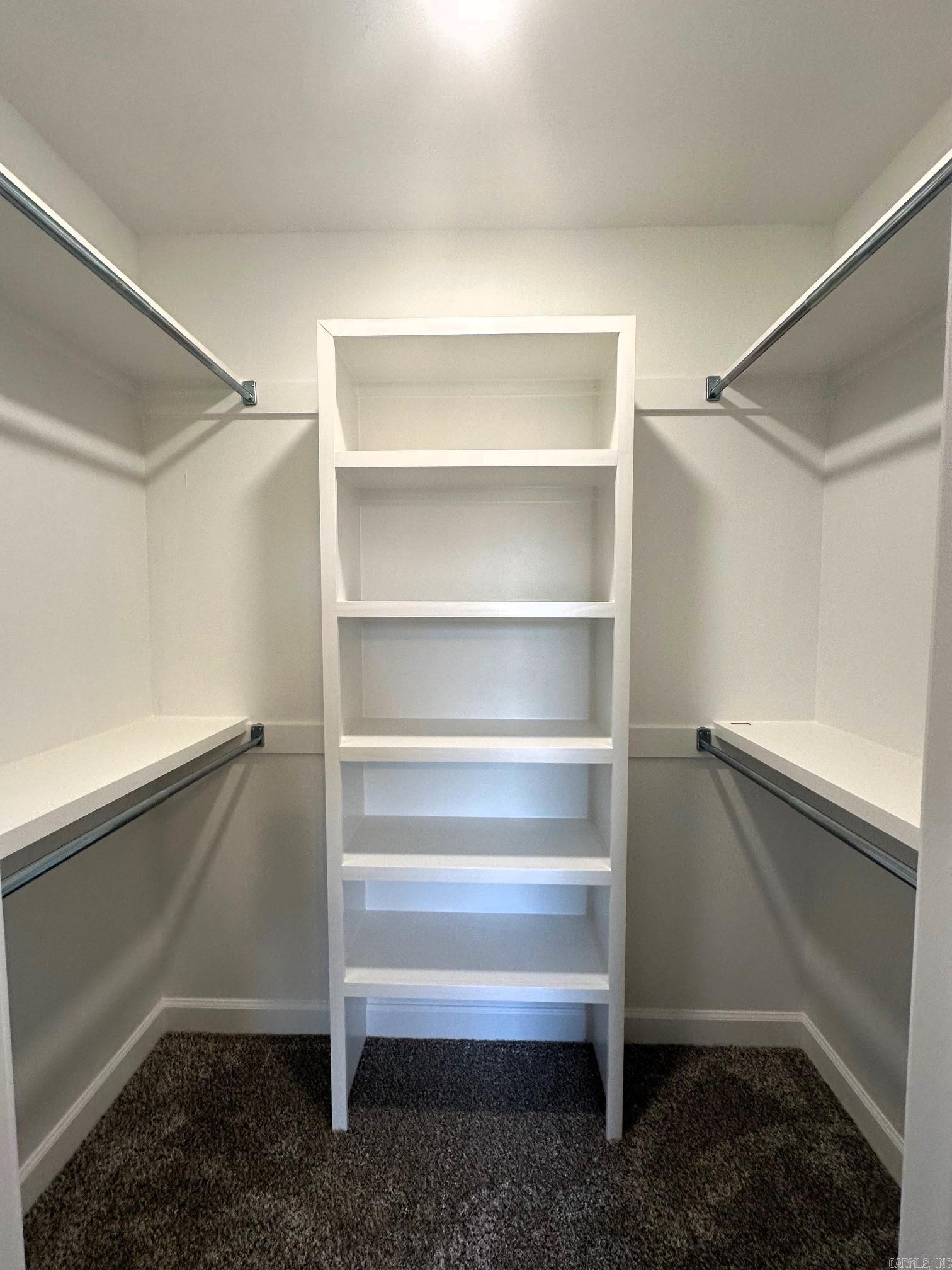 PINEWOOD ESTATES - Residential