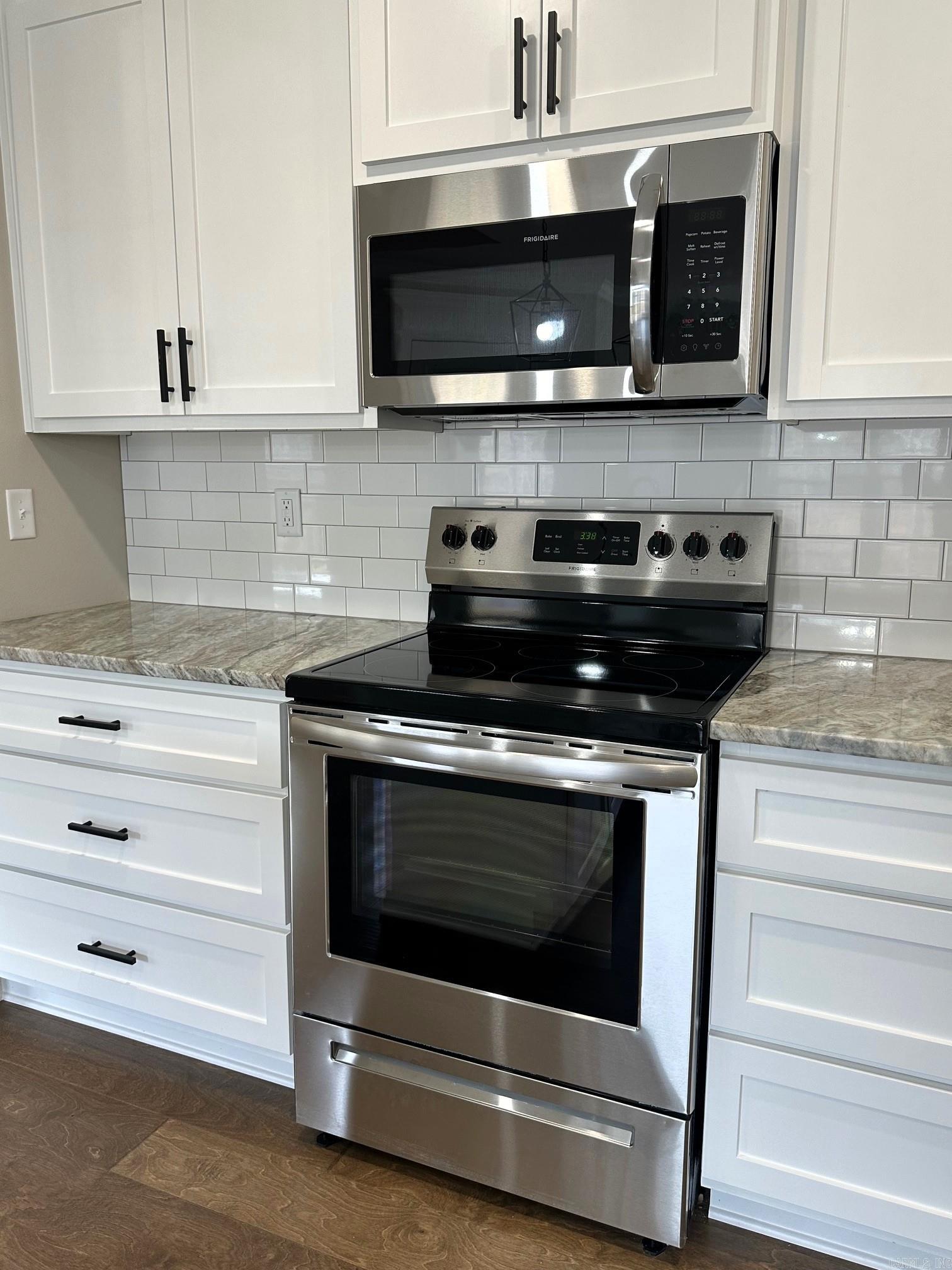 PINEWOOD ESTATES - Residential