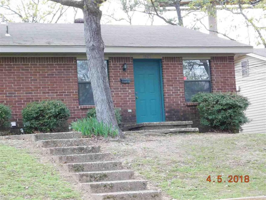 Super nice duplex with great neighbors. Must see this freshly painted duplex with new floors, 2 bedrooms, 1 large bath, furnished kitchen, W/D connections, ceiling fans, low cost utilities, HVAC, security system, off street parking & a nice yard. $625 monthly. Call Marshall Peters & Associates 501-414-8340