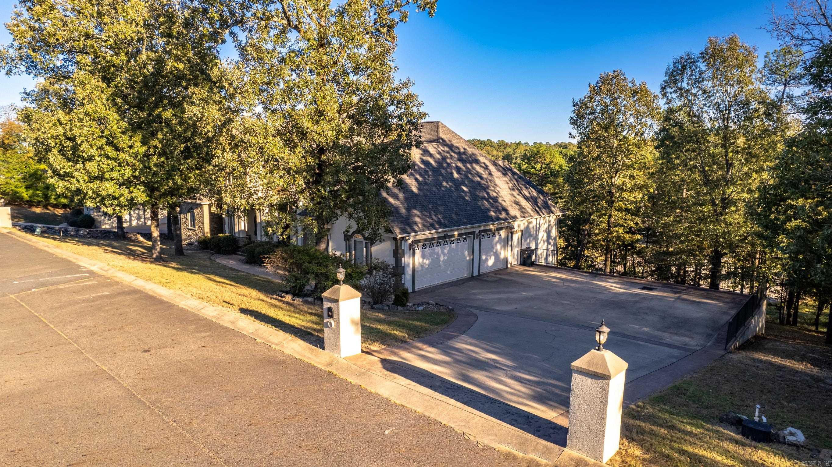 HUNTER HEIGHTS - Residential