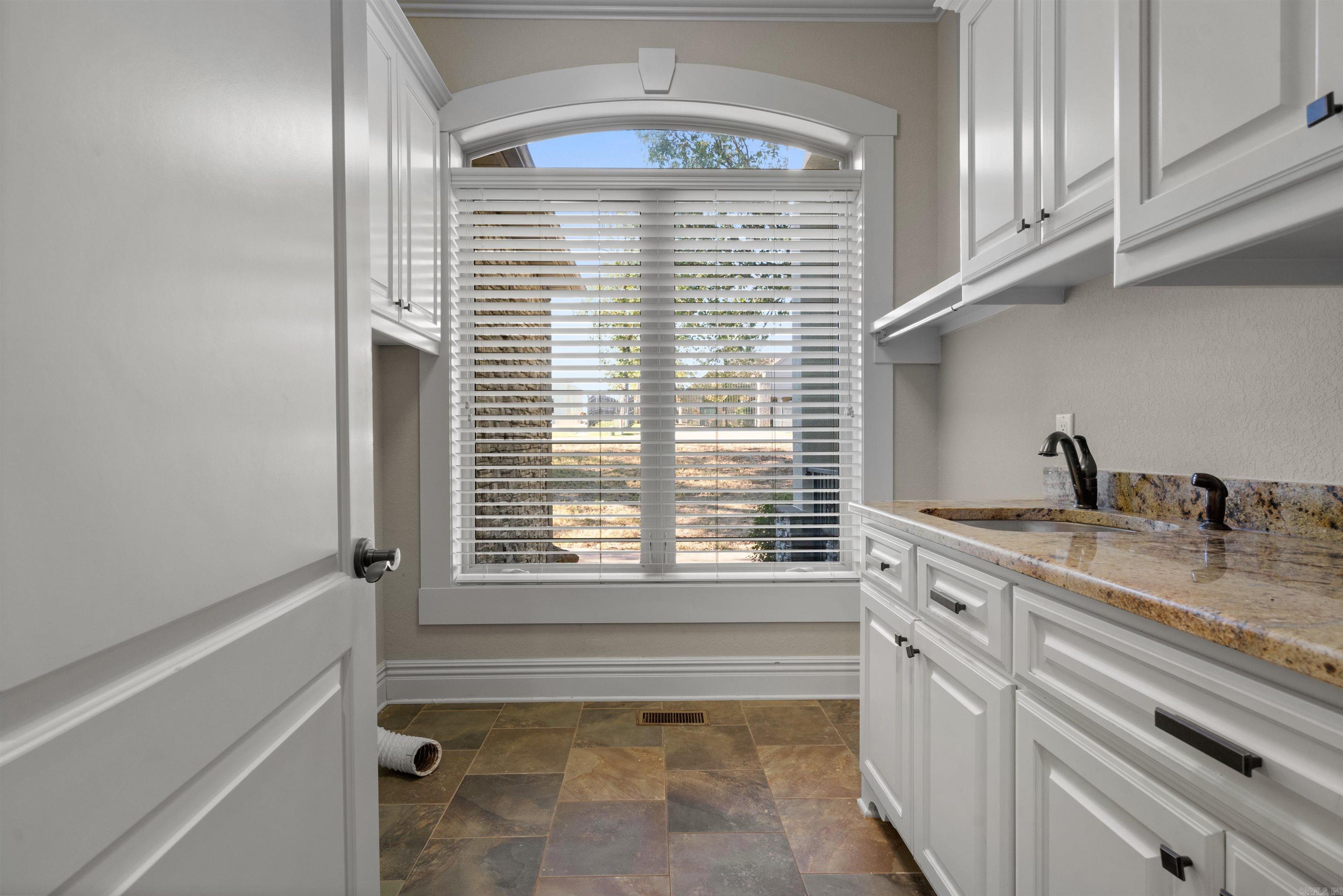 HUNTER HEIGHTS - Residential